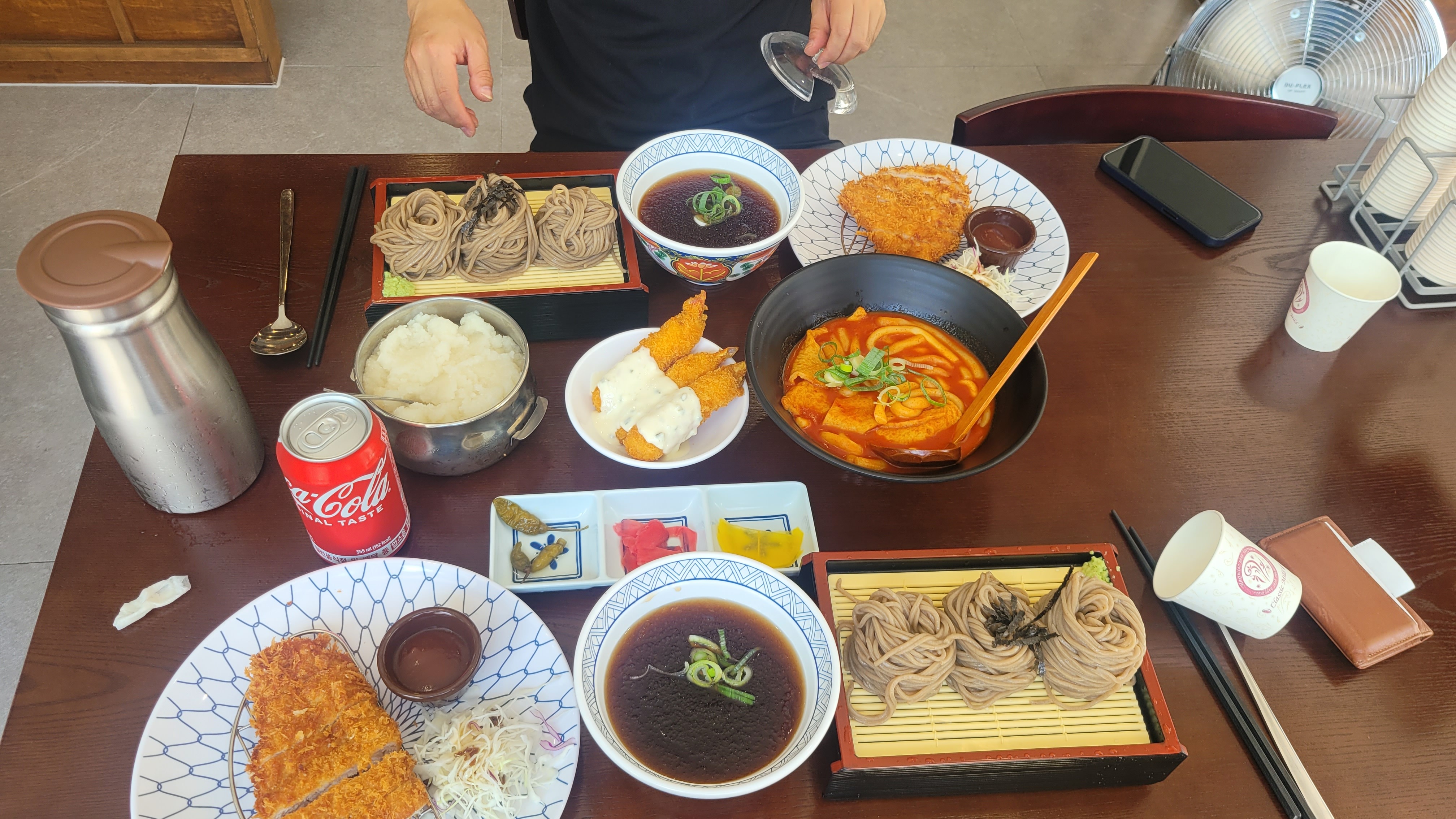이놈의 더위가 언제쯤 가실지... 힘든날 소바 한그릇 시원하게 비우니 또 일할 힘이 생기능