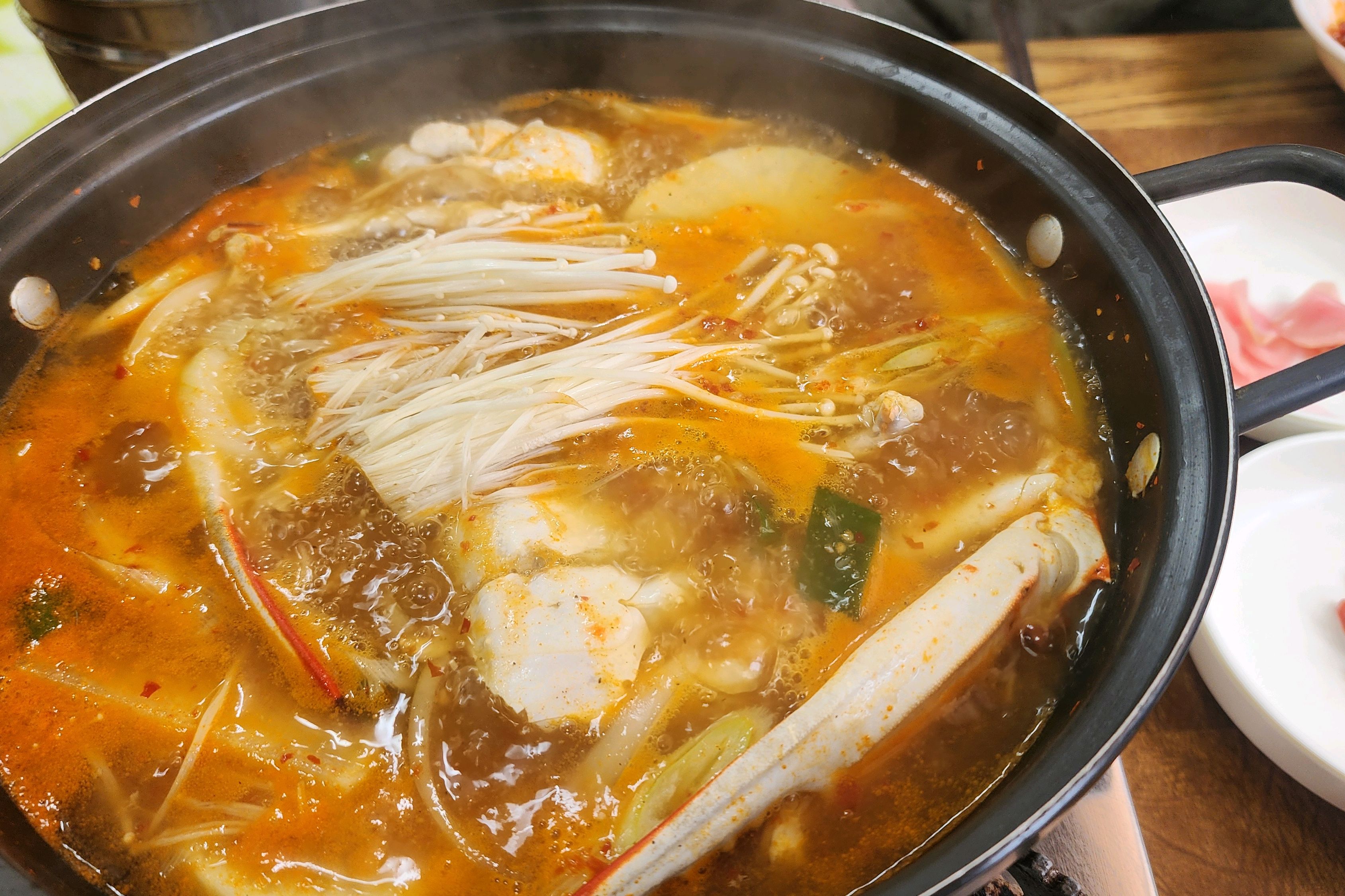 [여수 맛집 꽃게살비빔밥 꽃게탕 시청점] 직접 가본 로컬 리뷰