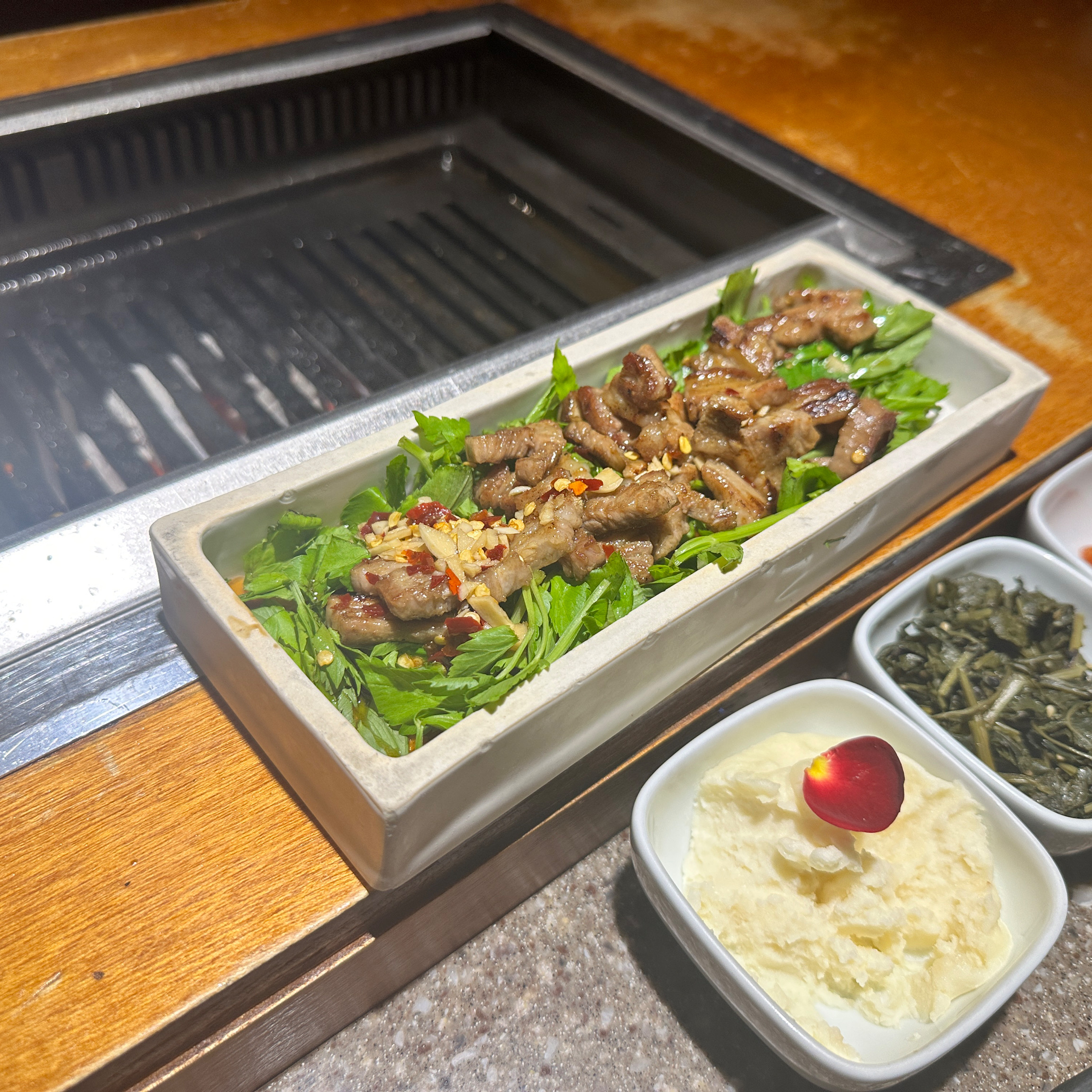 
신용산역식당 양인환대