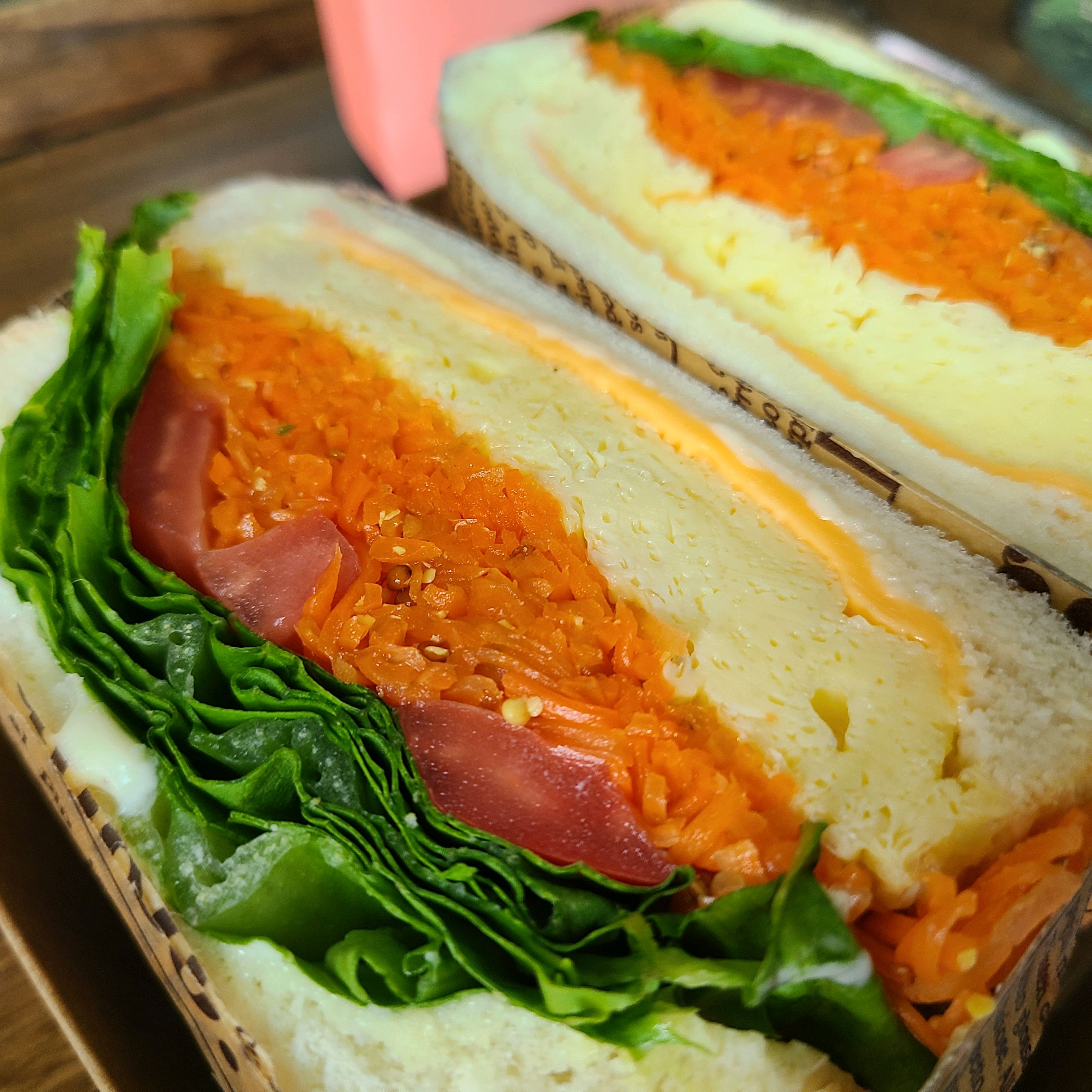 정선 고한쪽 오면 항상 들라눈 곳이입니다. 커피도 맛있고 오믈렛당근라페샌드도 정말 맛있어요