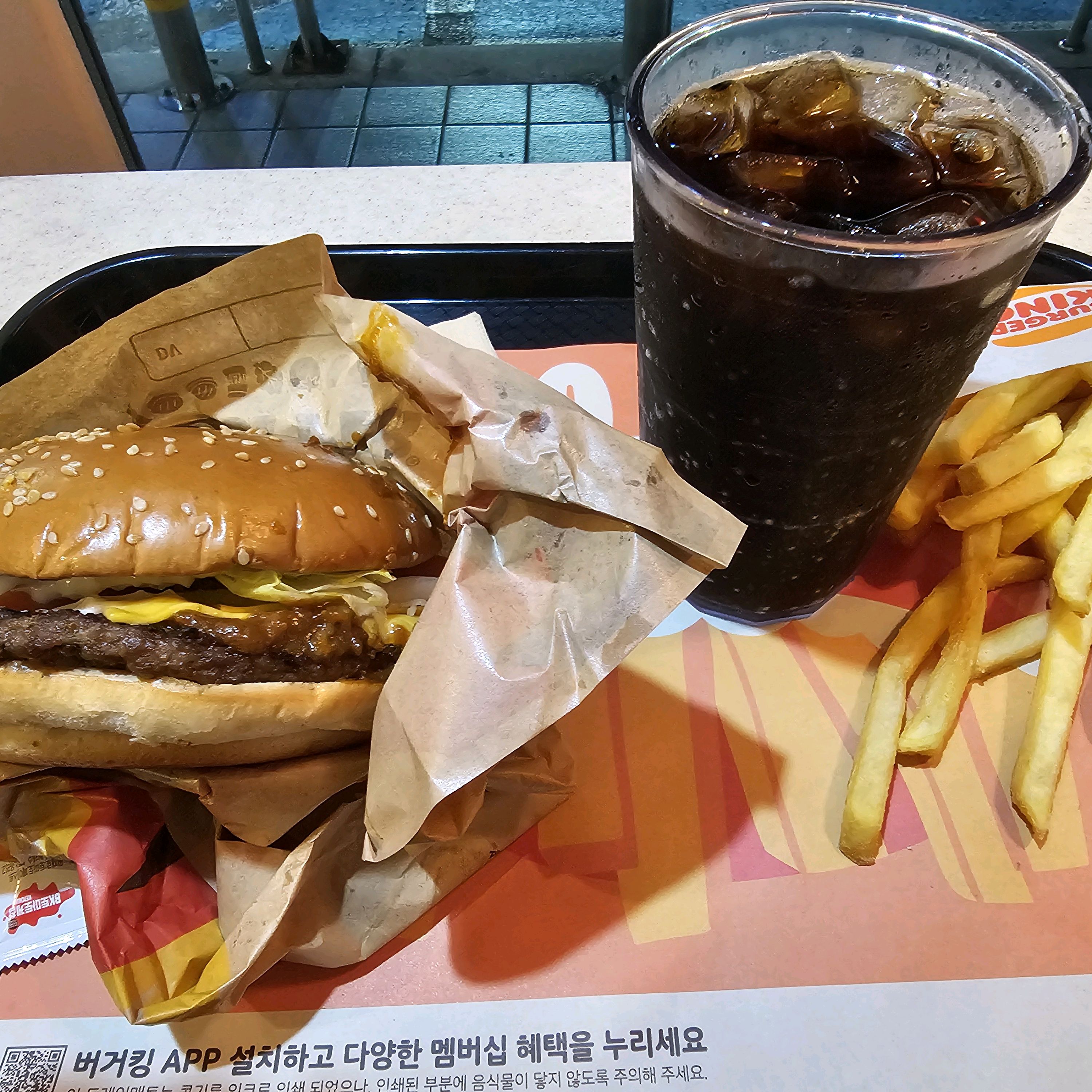 제 입맛엔 버거킹이 딱인듯.. - 아바이마을 맛집 버거킹 속초DT점