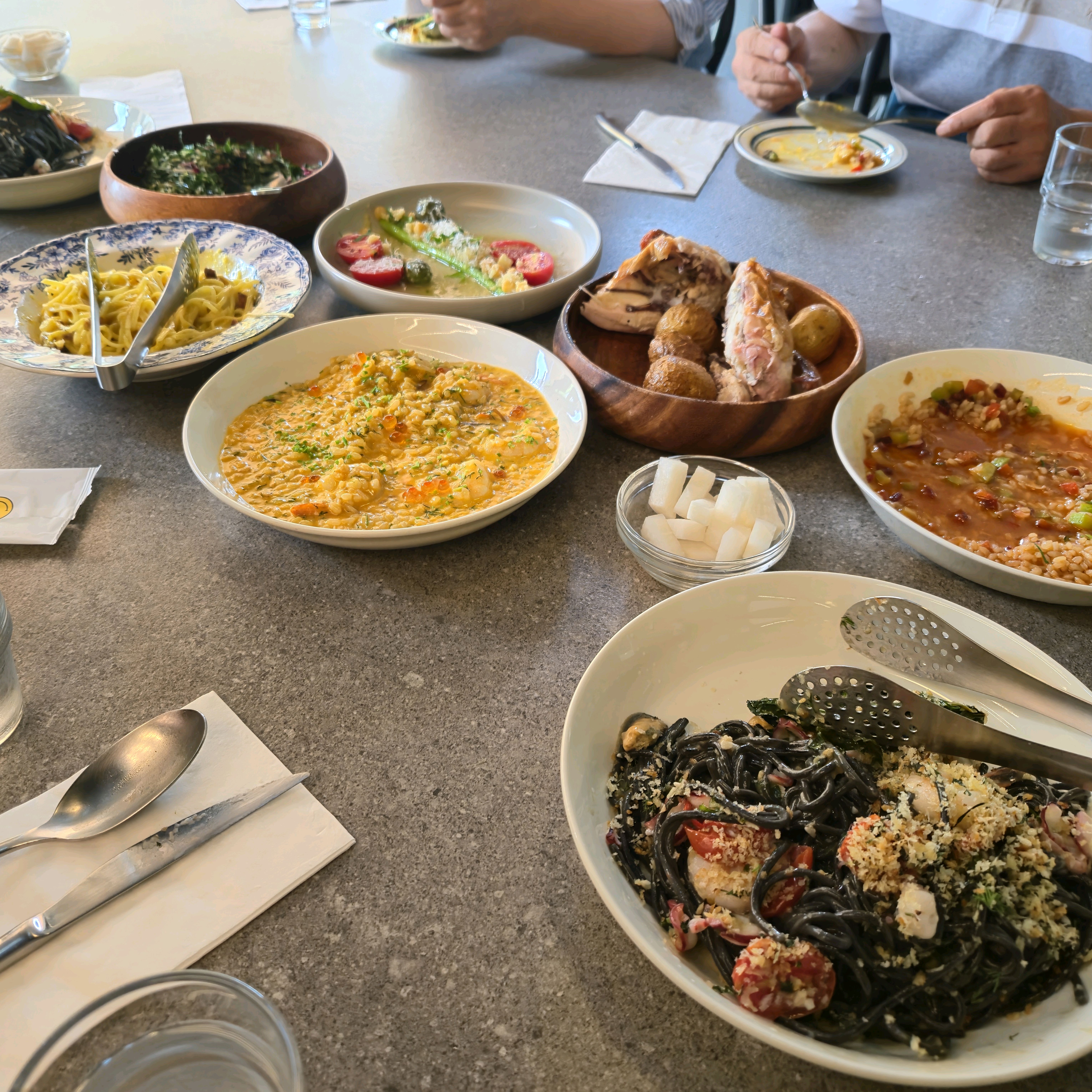 
서울시 강동구 고덕동 맛집 33Acre