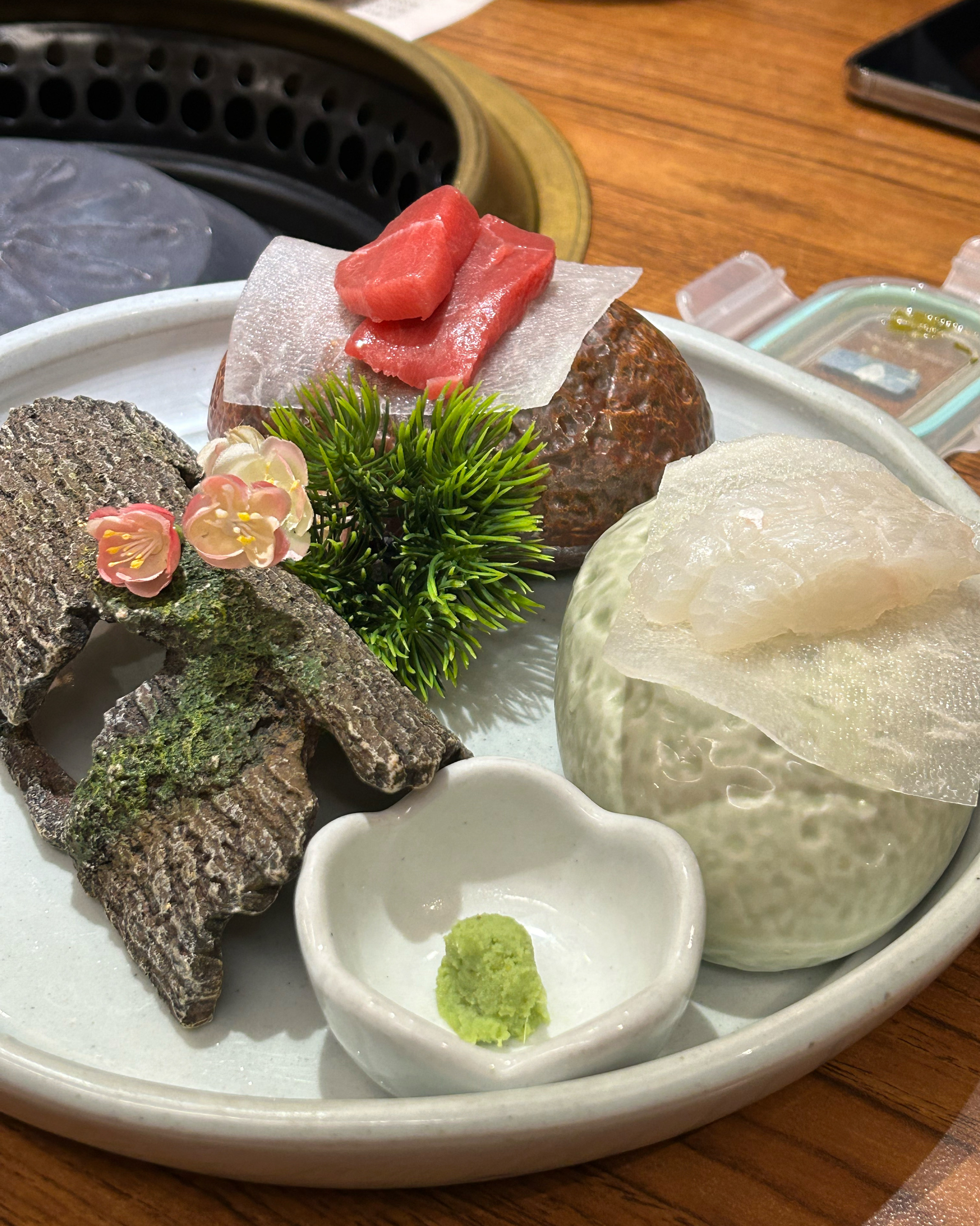 친절하시고 프라이빗 룸 공간이 좋아요 고기의 맛과 질은 가격대비 보통이라고 생각합니다 하지