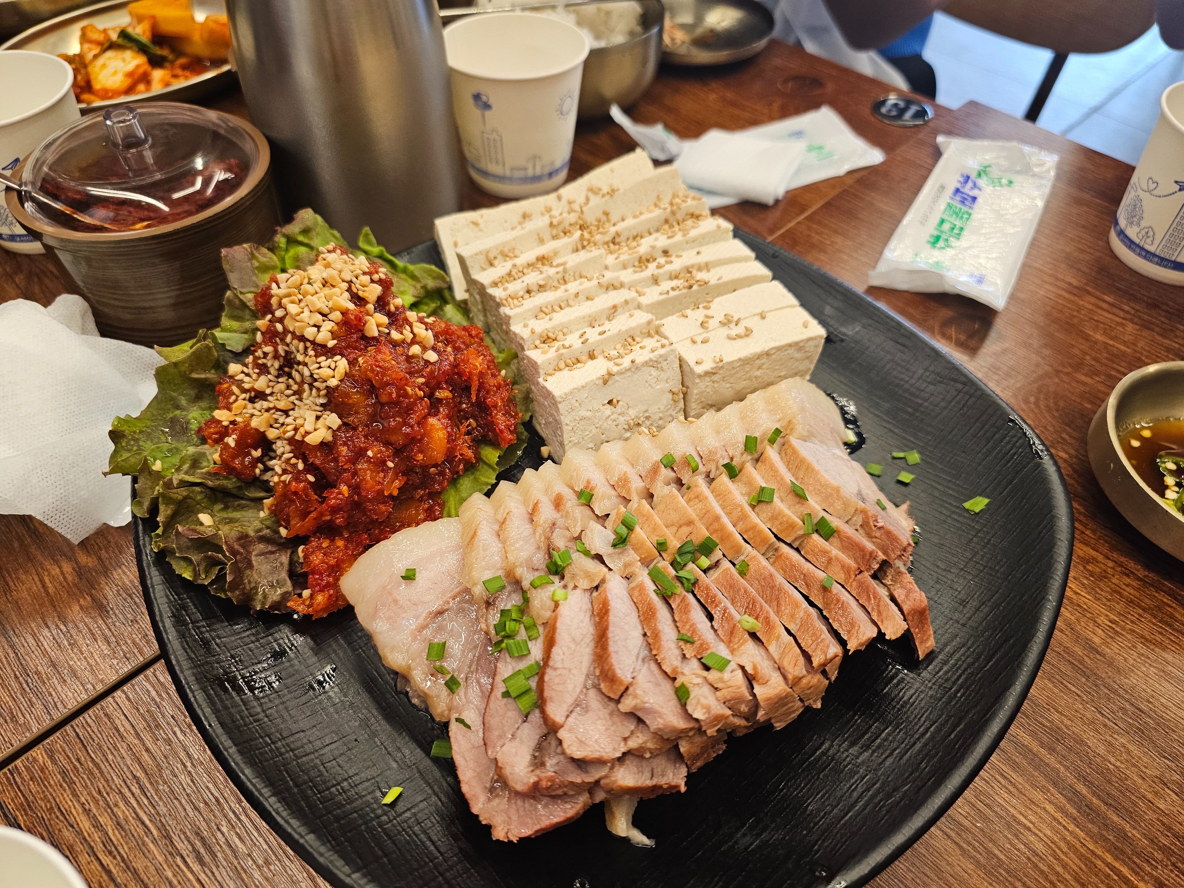 제가 요즘 자주가는 맛집인데 점심회식으로 회사팀원들 데리고가서 다들 맛있다고 해서 어깨가