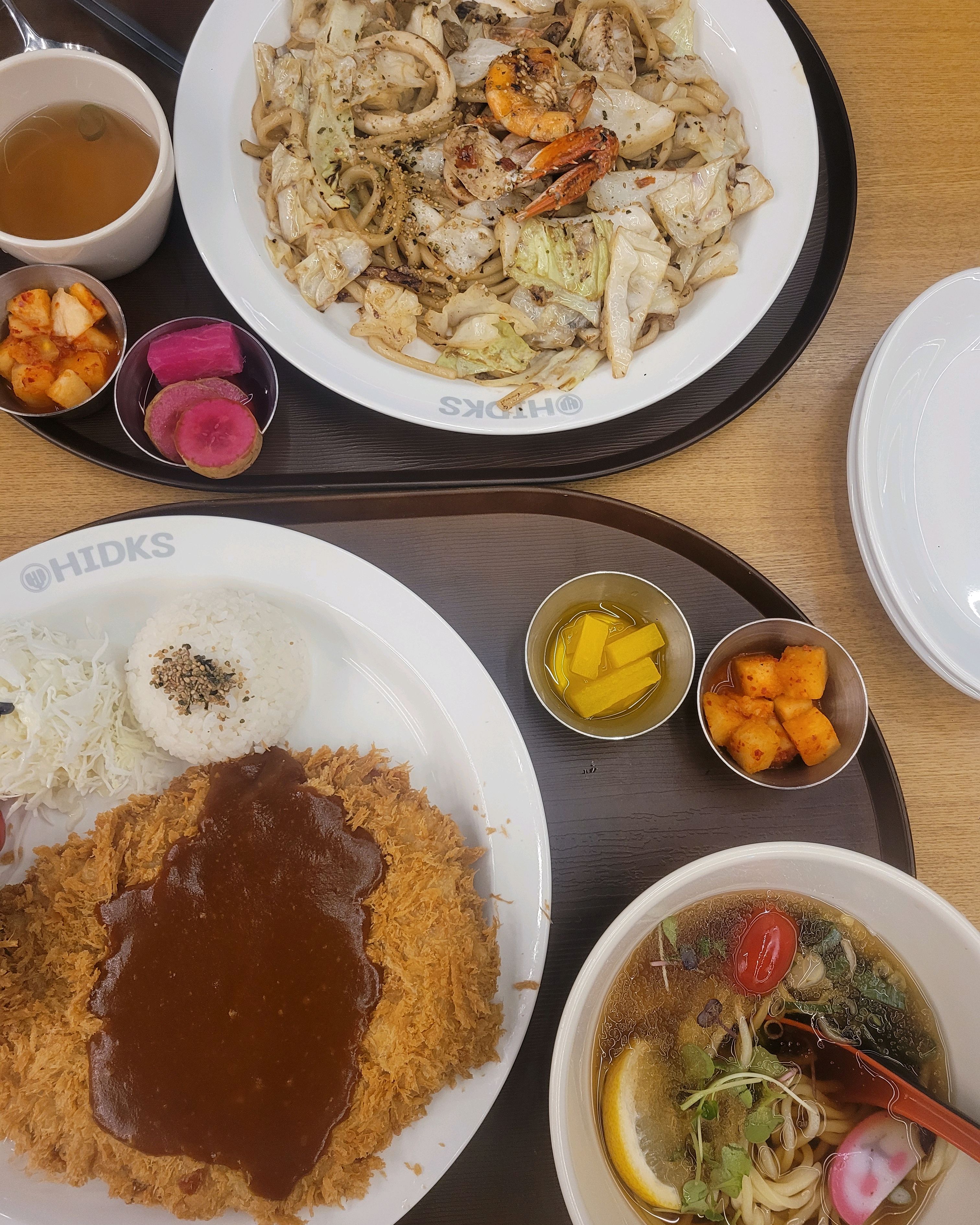 돈까스 정식이랑 해물볶음우동 중간맛~~ - 동탄 반송동 맛집 홍익돈까스 동탄 본점