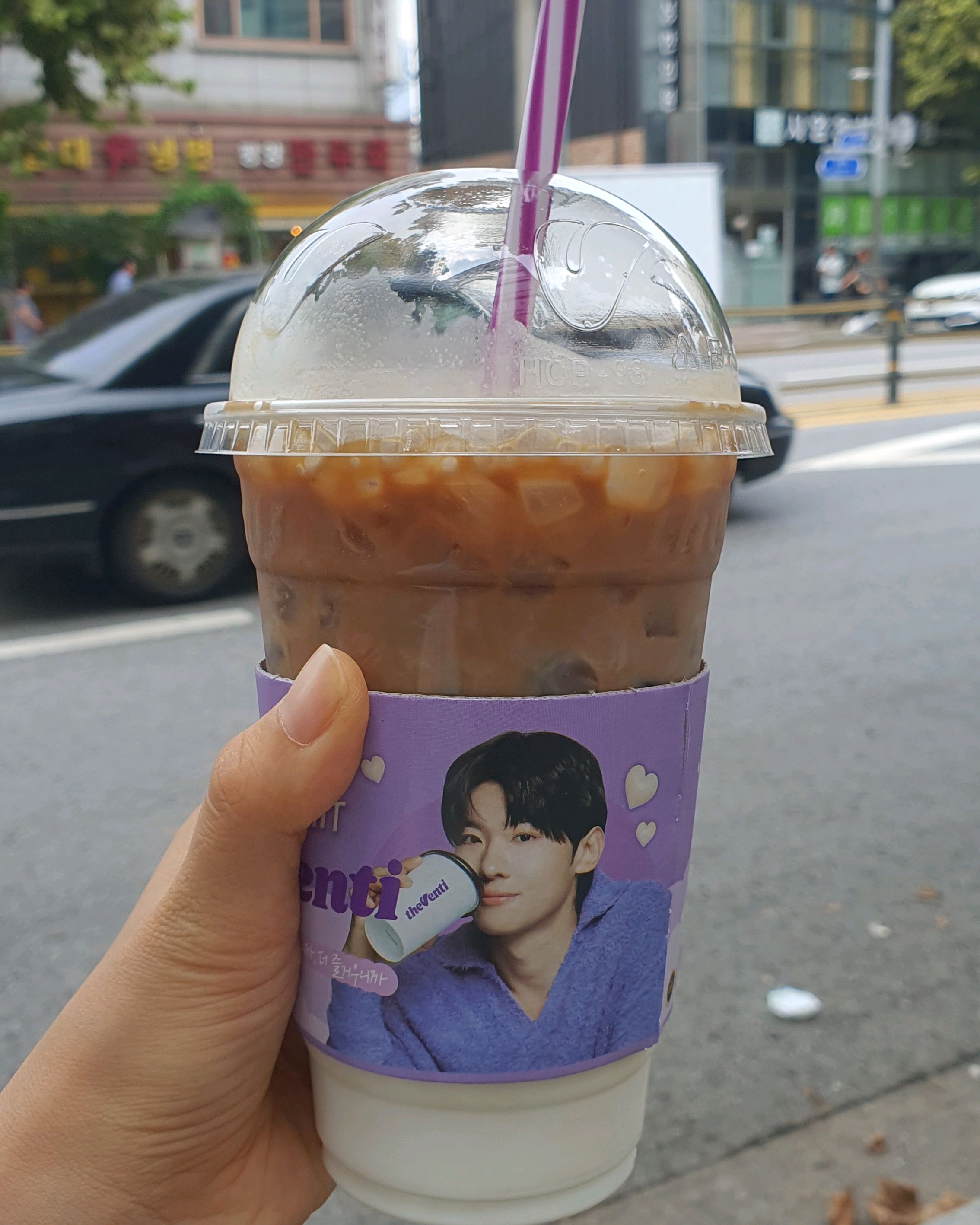  한국 서울 상봉역 주변 버블티 카페. 더벤티 면목역점