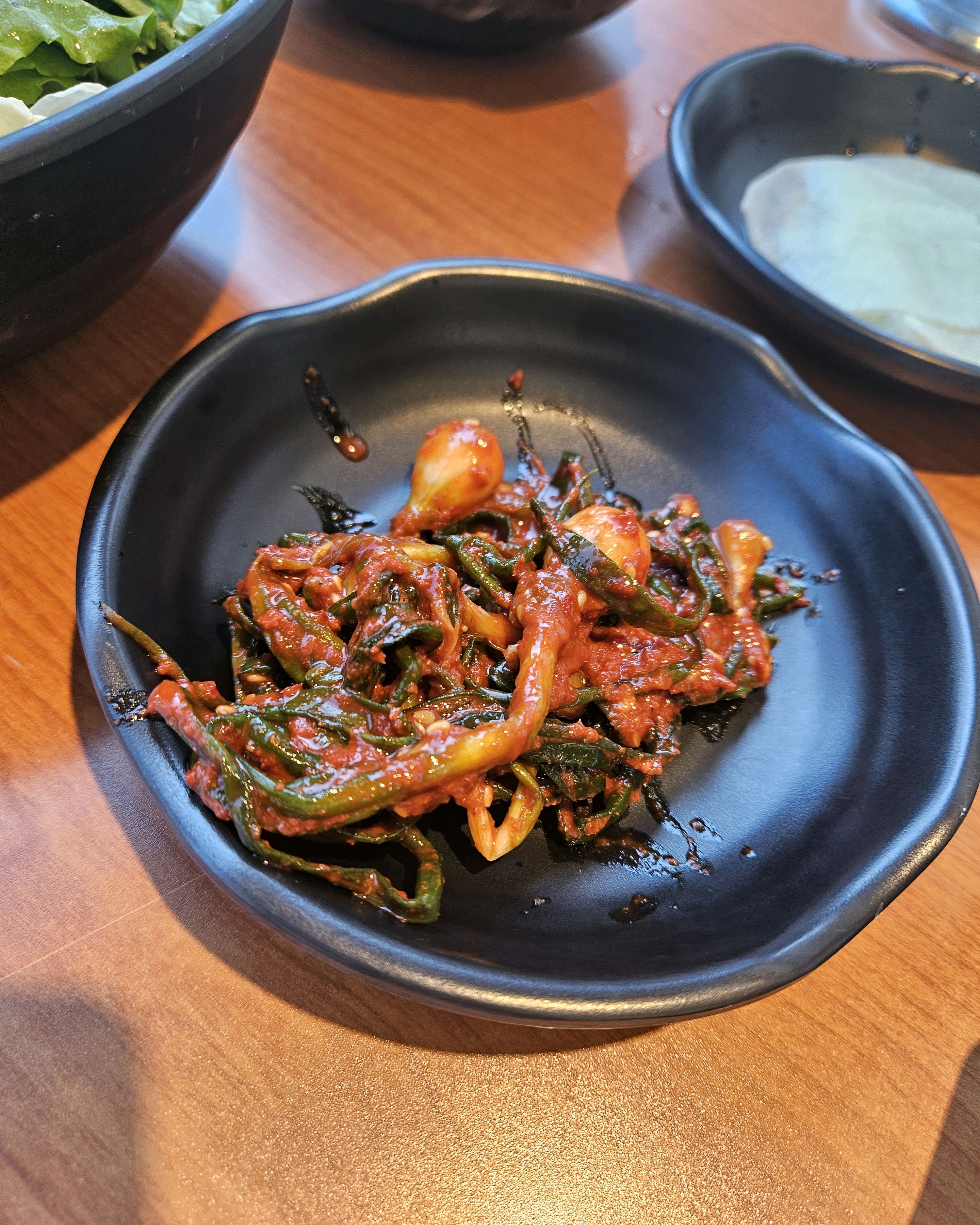 점심 보쌈정식 괜찮네요.메뉴엔 없길래 안파는줄 알았는데.맛있고 간단히먹기 최고네요. - 불당동 맛집 항아리 보쌈 불당점