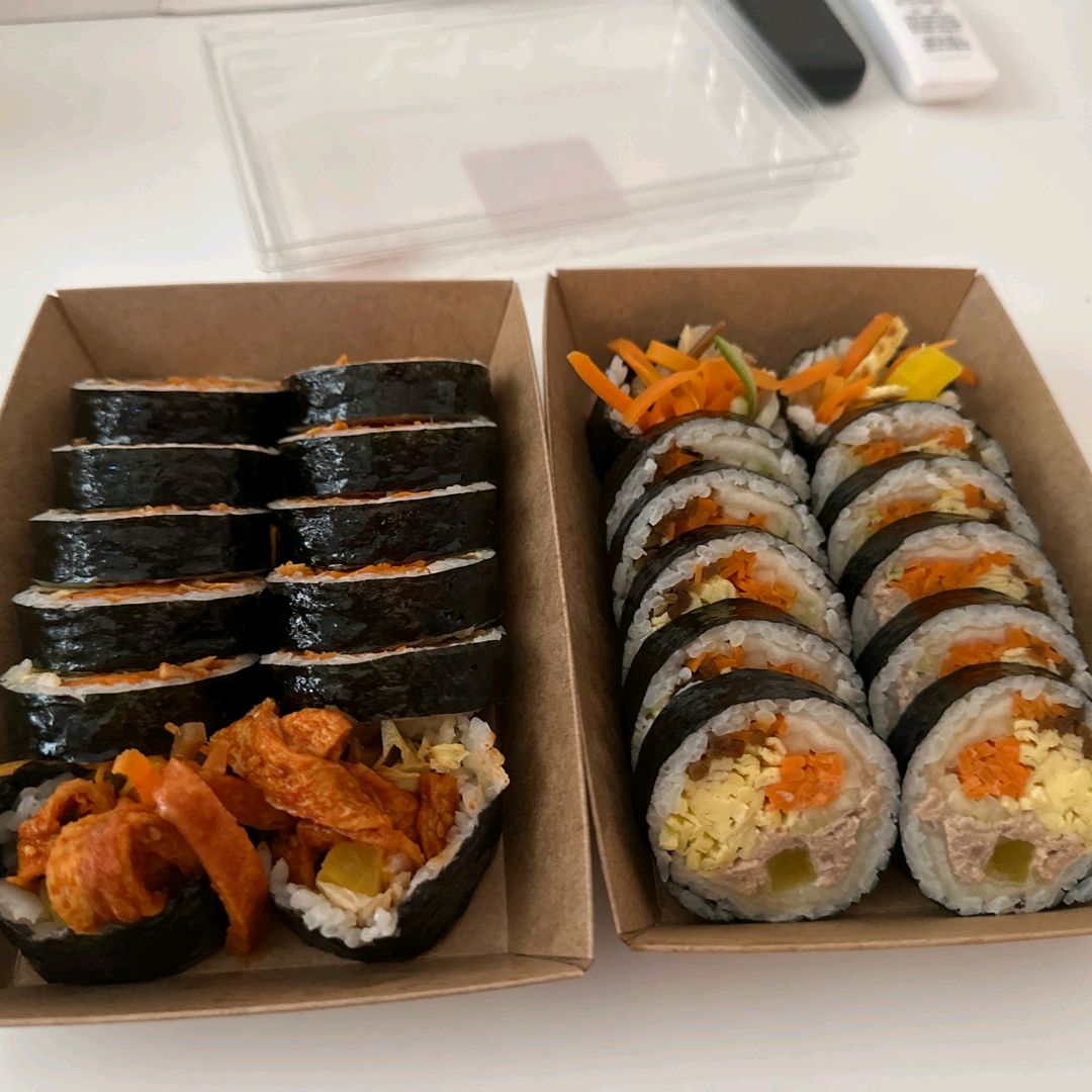 포장해서 먹었어요 속 꽉찬 김밥. 가격값합니다 - 불당동 맛집 후하게김밥