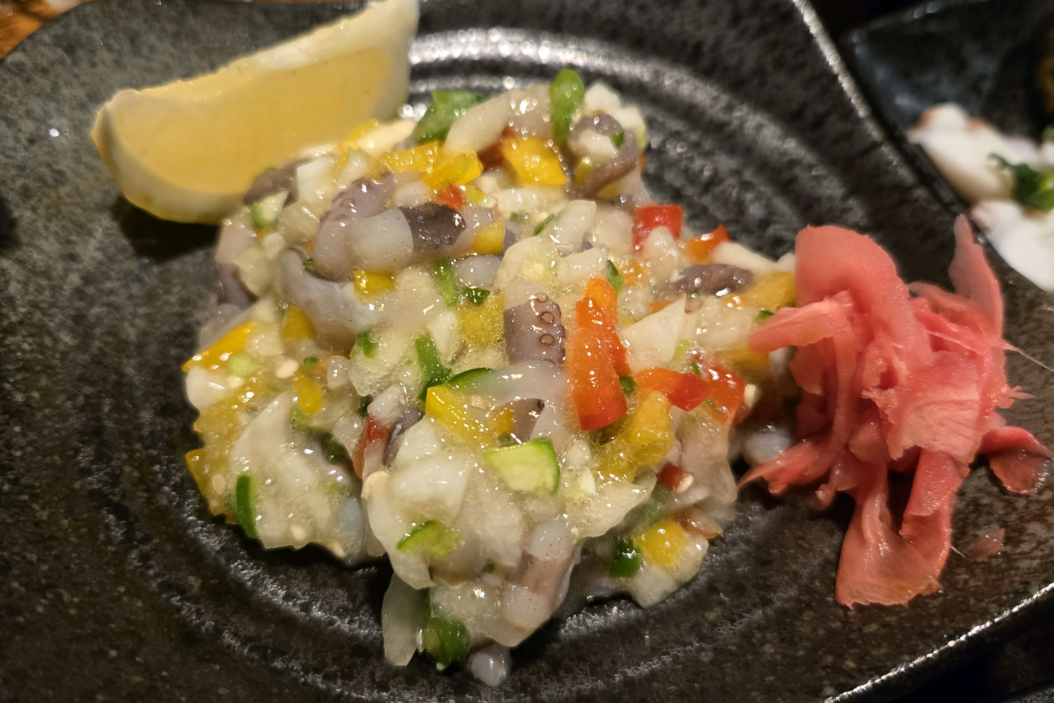  한국 서울 명동역 주변 해산물 전문점 맛집 비진도 전복구이