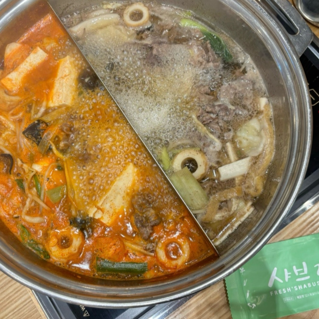 지난 2월 말인가 여행중에 한번 찾아왔었는데 이번에 출장 가는 길에 생각나서 잠시 들렀습니