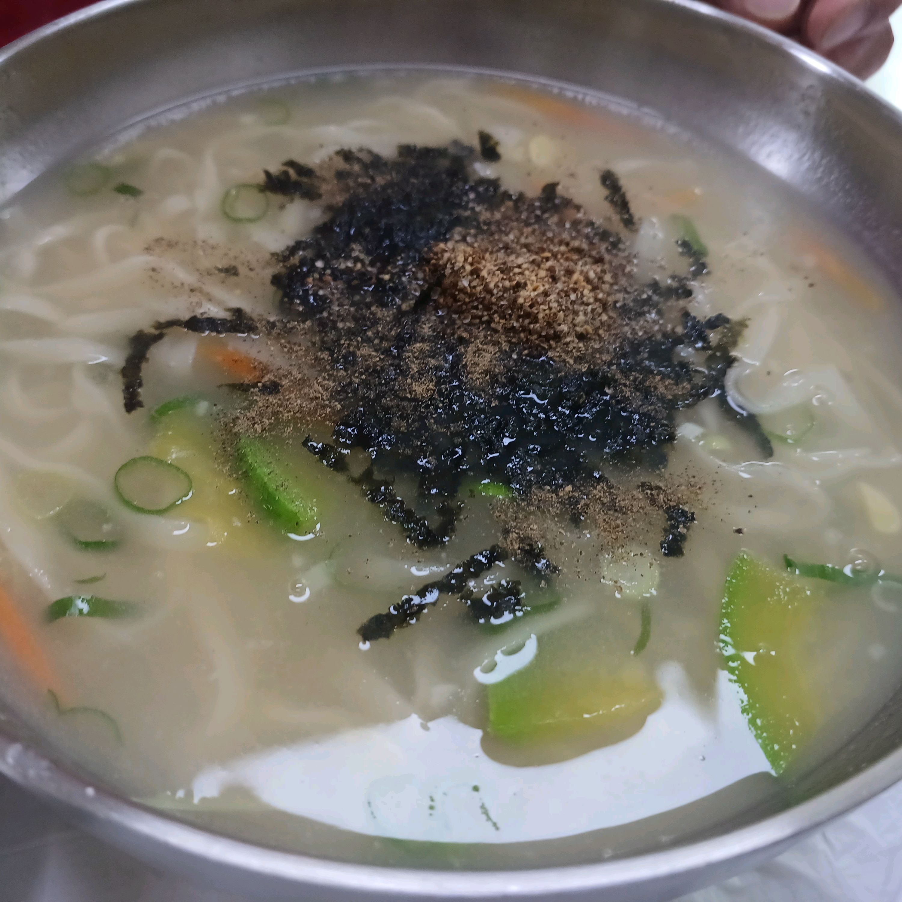 닭칼국수. - 삼척항 맛집 다송칼국수