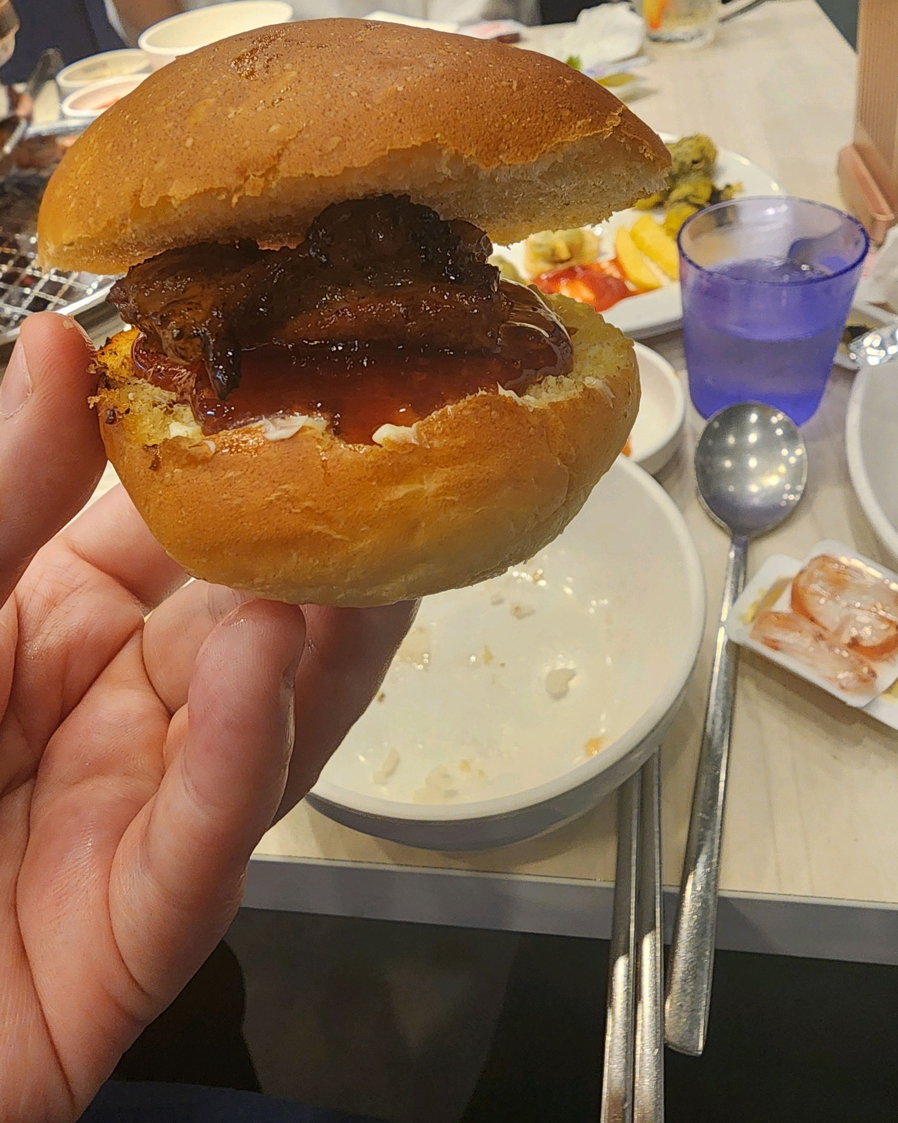고기가 맛있고 넓어서 편하게 먹었어요! 잘먹었습니다 :) - 간석오거리 맛집 명륜진사갈비 간석오거리점