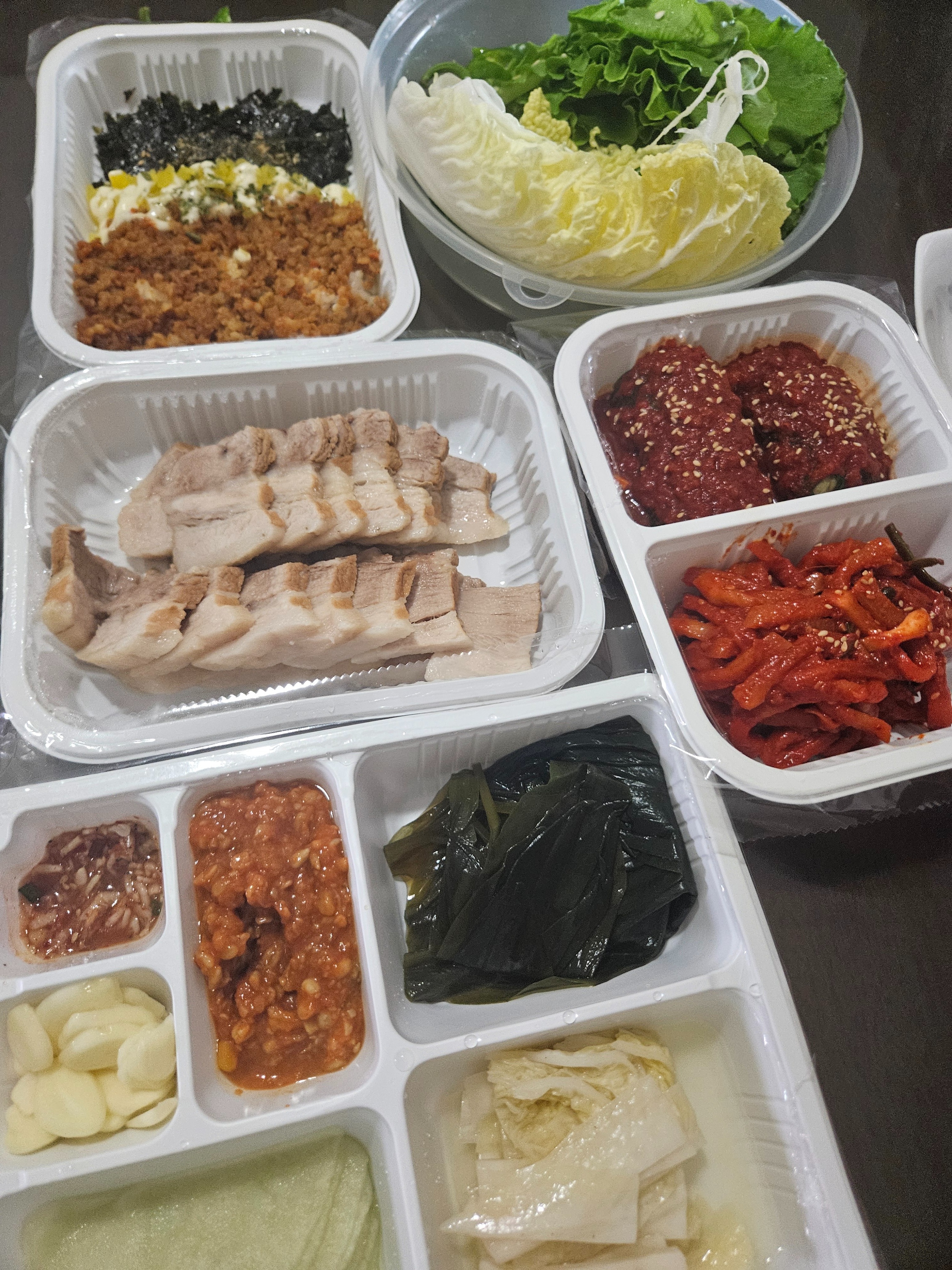 매장에서 자주 먹다가 오늘은 포장해 와서 집에서 먹었는데 고기도 너무 부드럽고 언제 먹어도