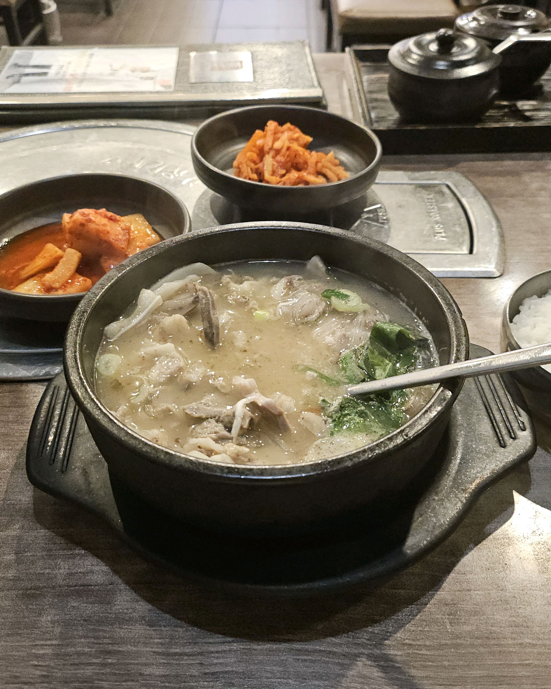  성내역 육개장 전문점 담소소사골순대육개장 방이점