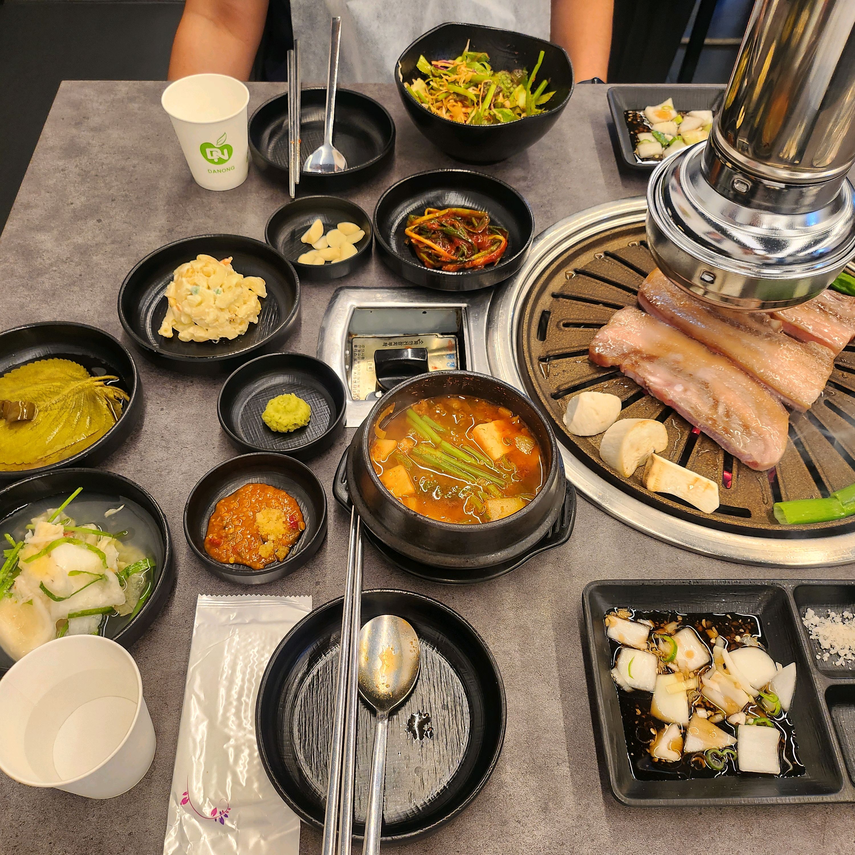 
서울시 송파구 가락본동 맛집 흑돈 1931