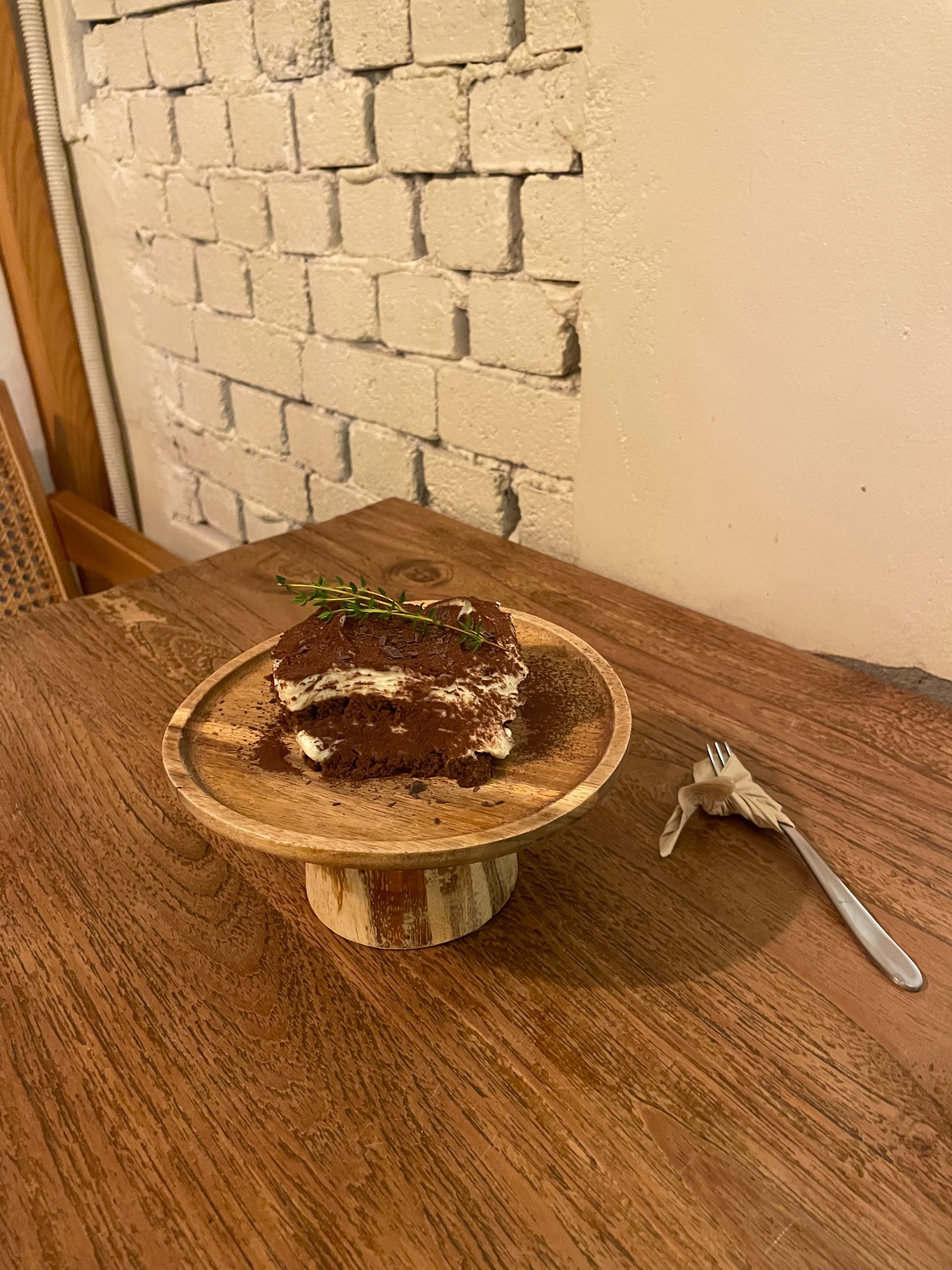 매장 밖에서부터 초록초록한 인테리어가 시선을 잡아끄는 곳! - 망원동 맛집 광합성카페