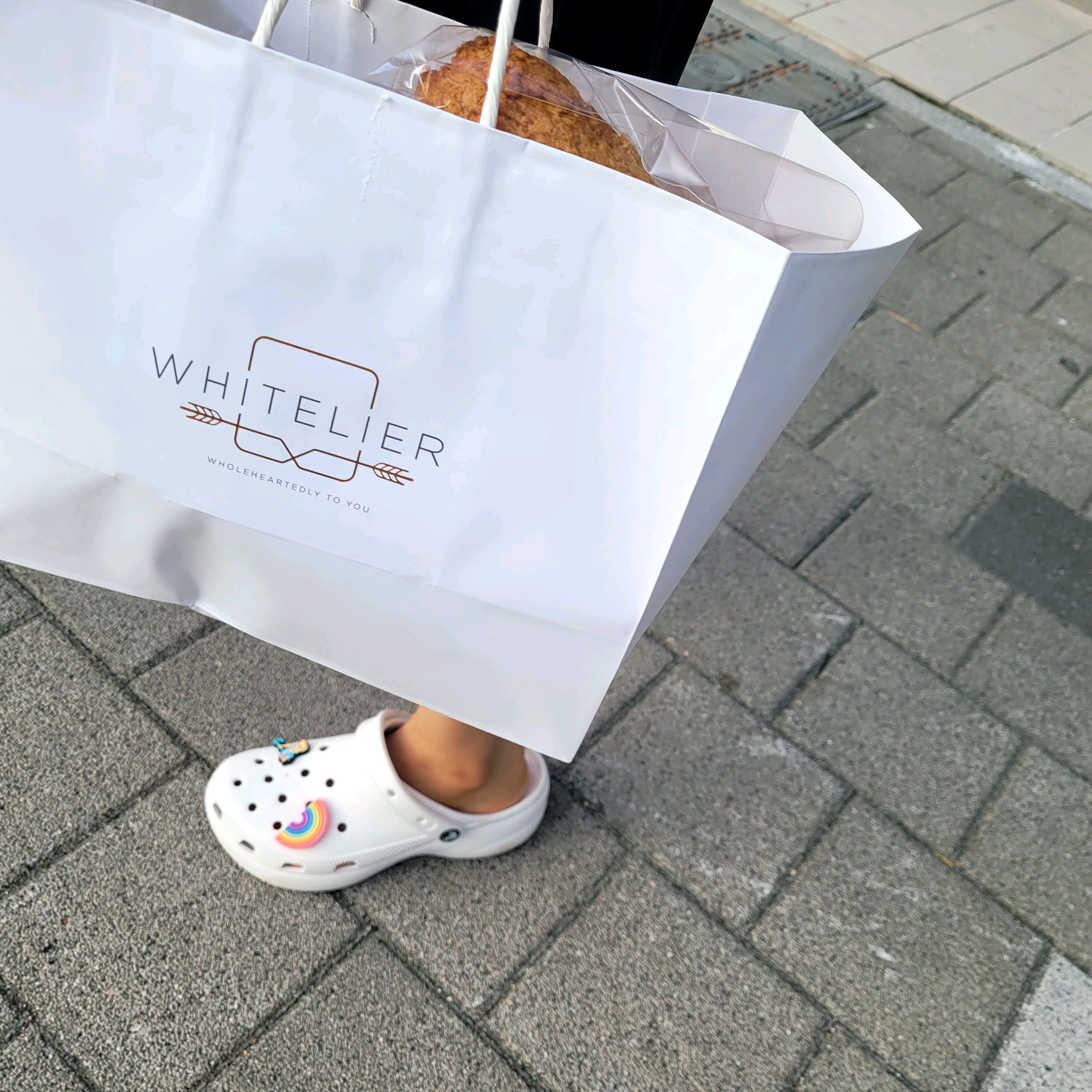 줄 서서 먹는 빵집이라 구입해보았습니다 기대가 됩니다. - 동래 맛집 화이트리에 동래점