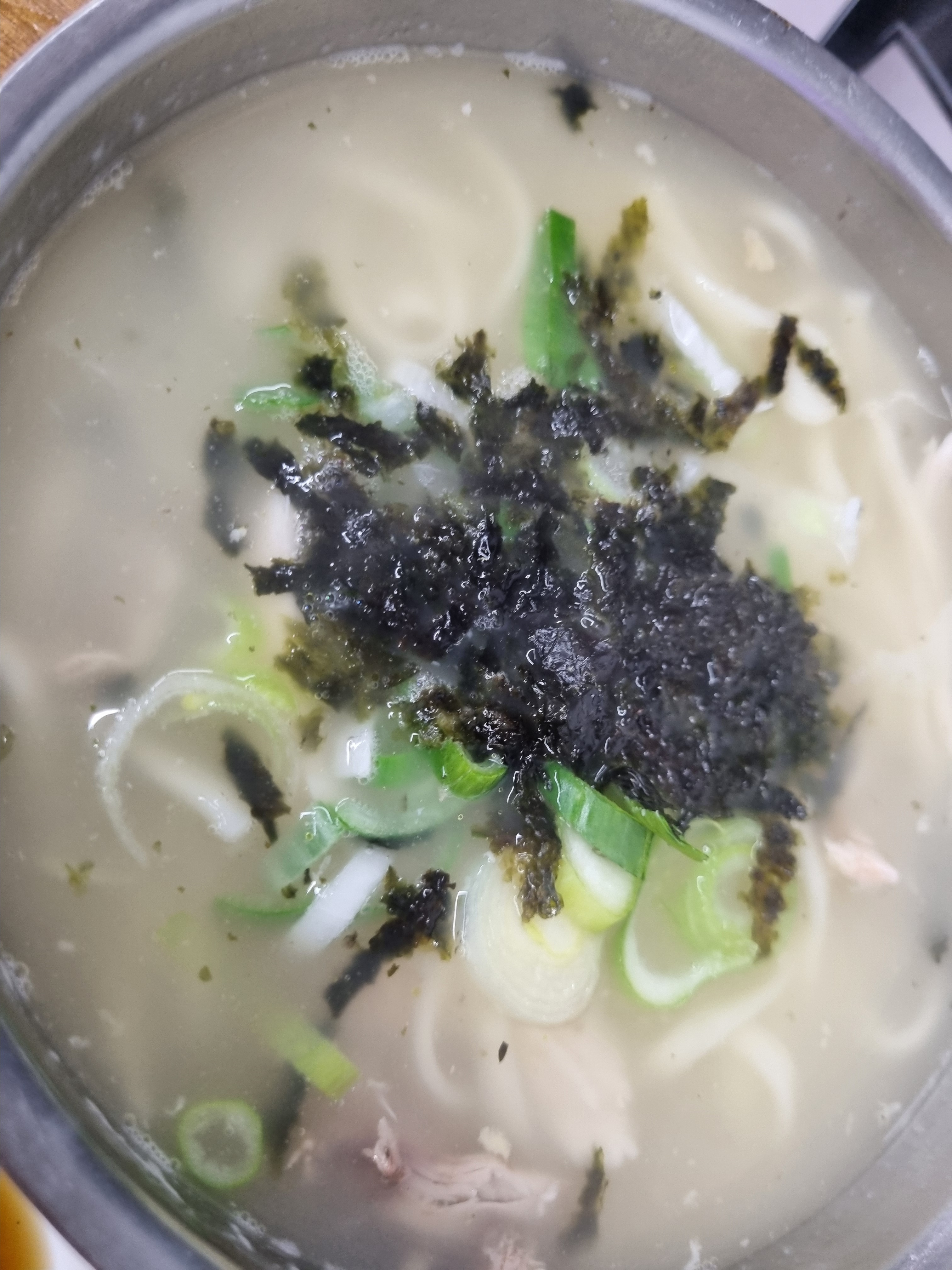 이런느낌의 식당들이 점점 보기힘들어서 - 천호동 맛집 천호닭곰탕
