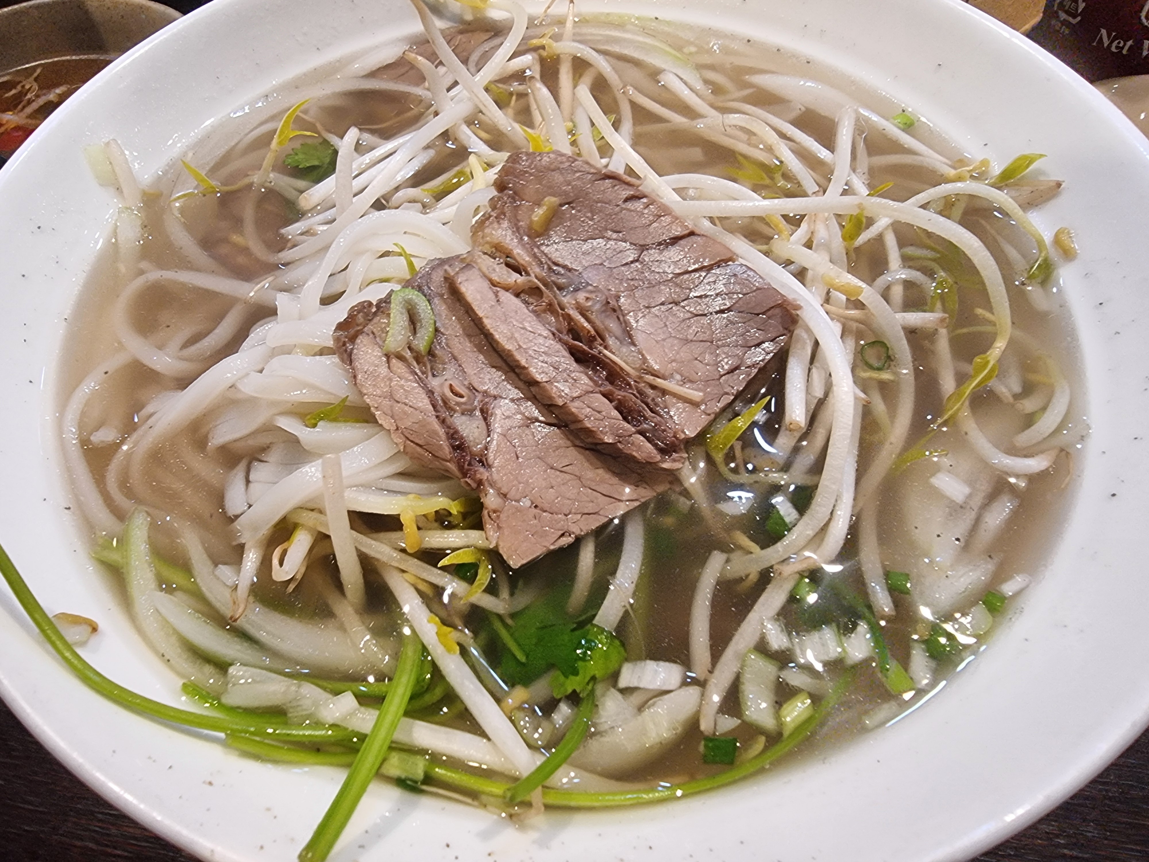 쌀국수 육수 단백하고 깨끗한 맛이에요~ - 천호동 맛집 강동호치민