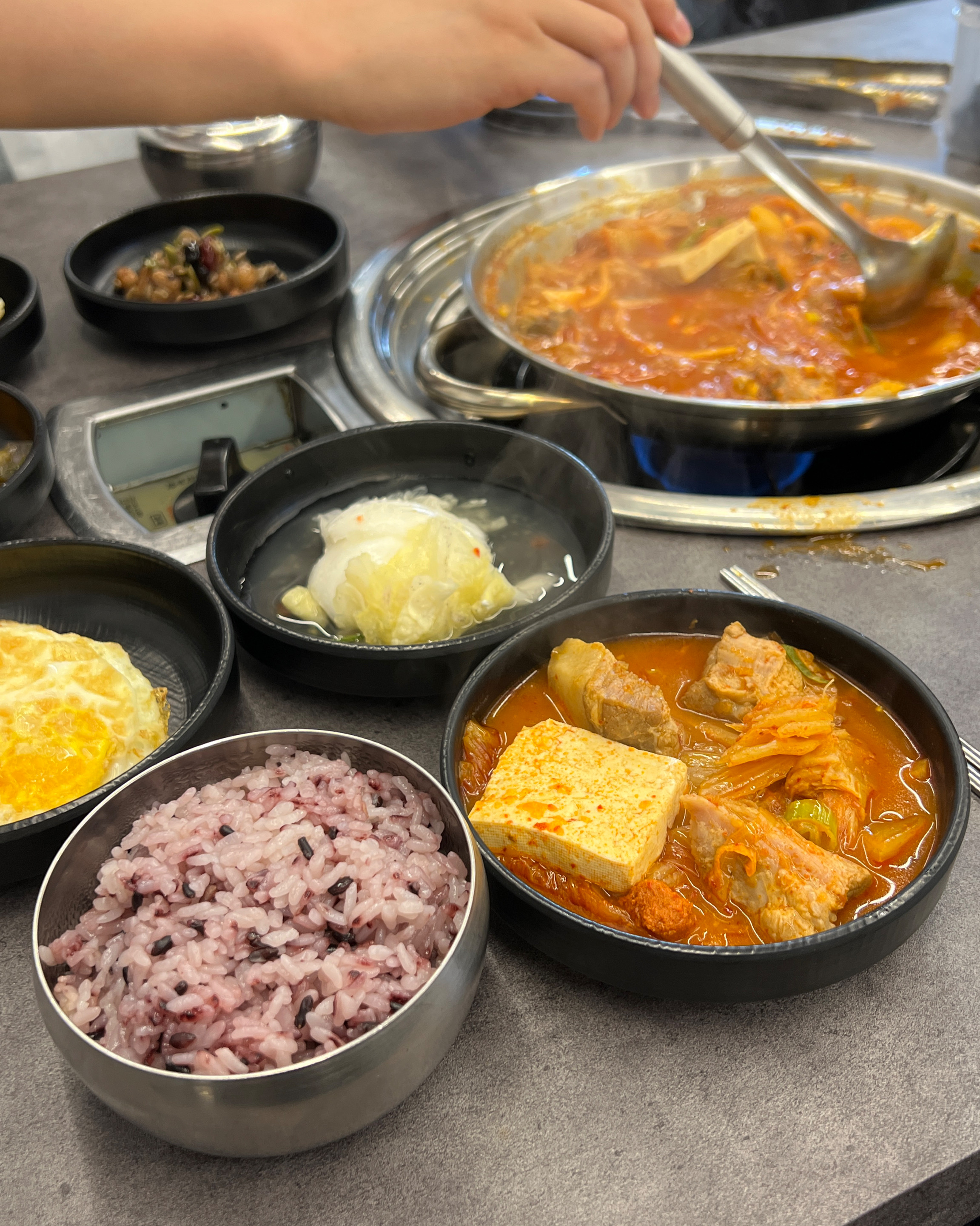 
서울시 송파구 가락본동 맛집 흑돈 1931