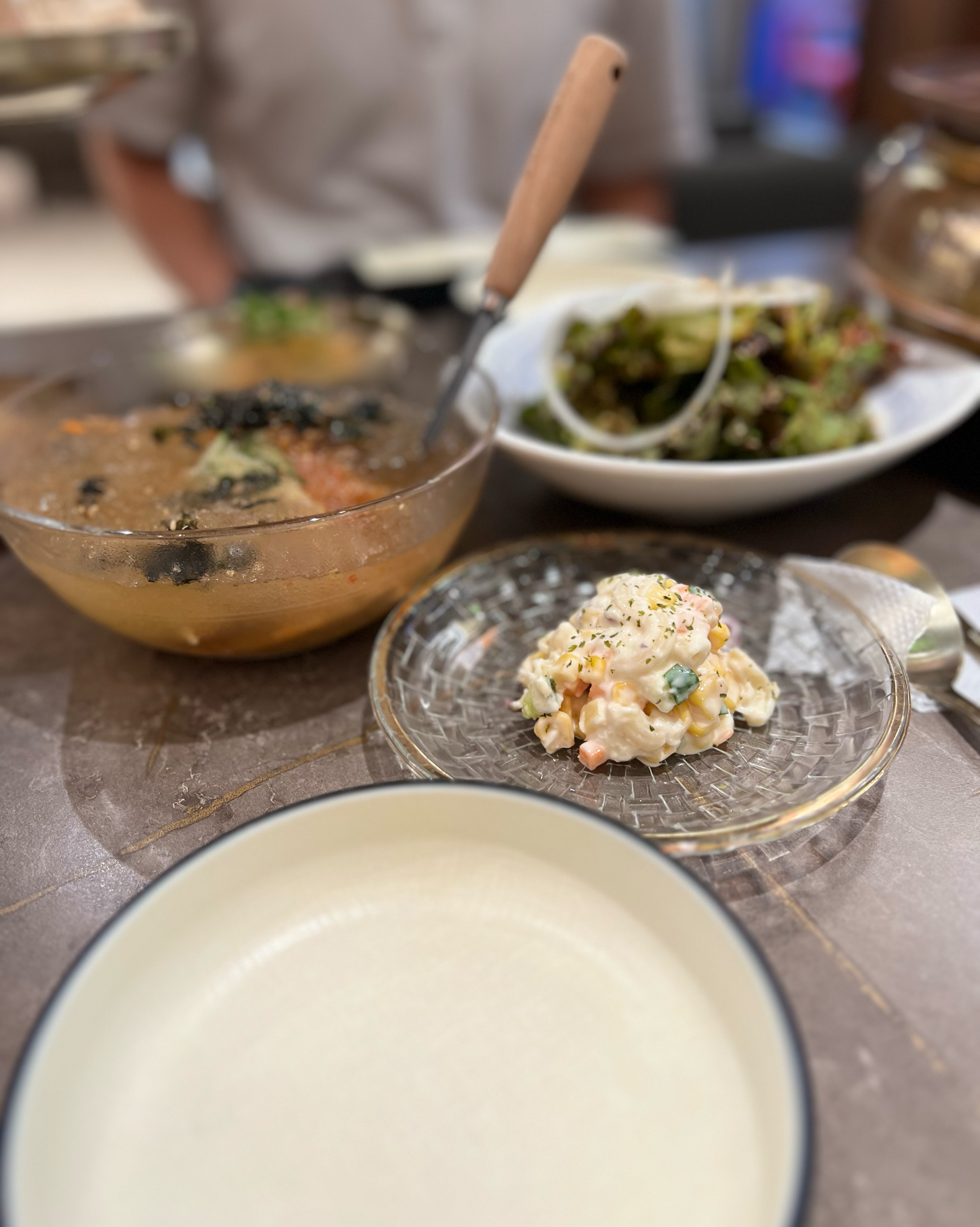 여기 두번째 방문인데 항상 맛있게 먹고있어요 !! 마늘갈비살 최고입니다 !! 밑반찬도 맛있