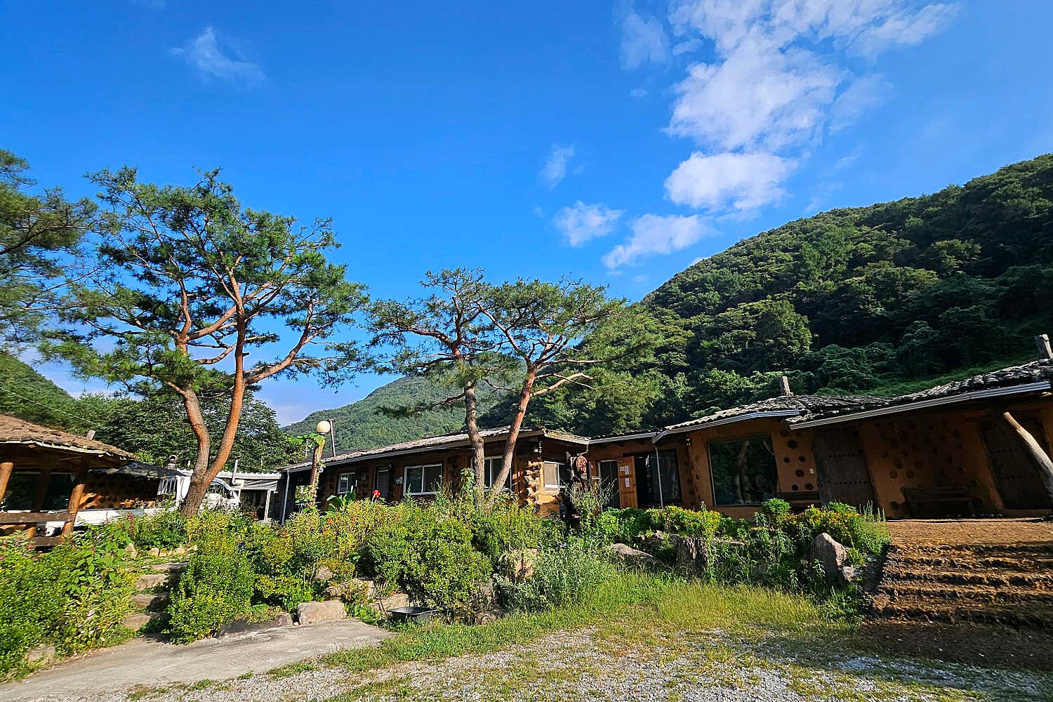산모롱이 황토민박 이미지 3