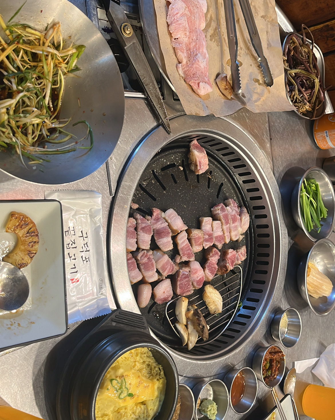 우선 음식점 개인사유지 주차장이 가게 바로 앞에 있어서 너무 편하게 주차를 바로 할 수 있