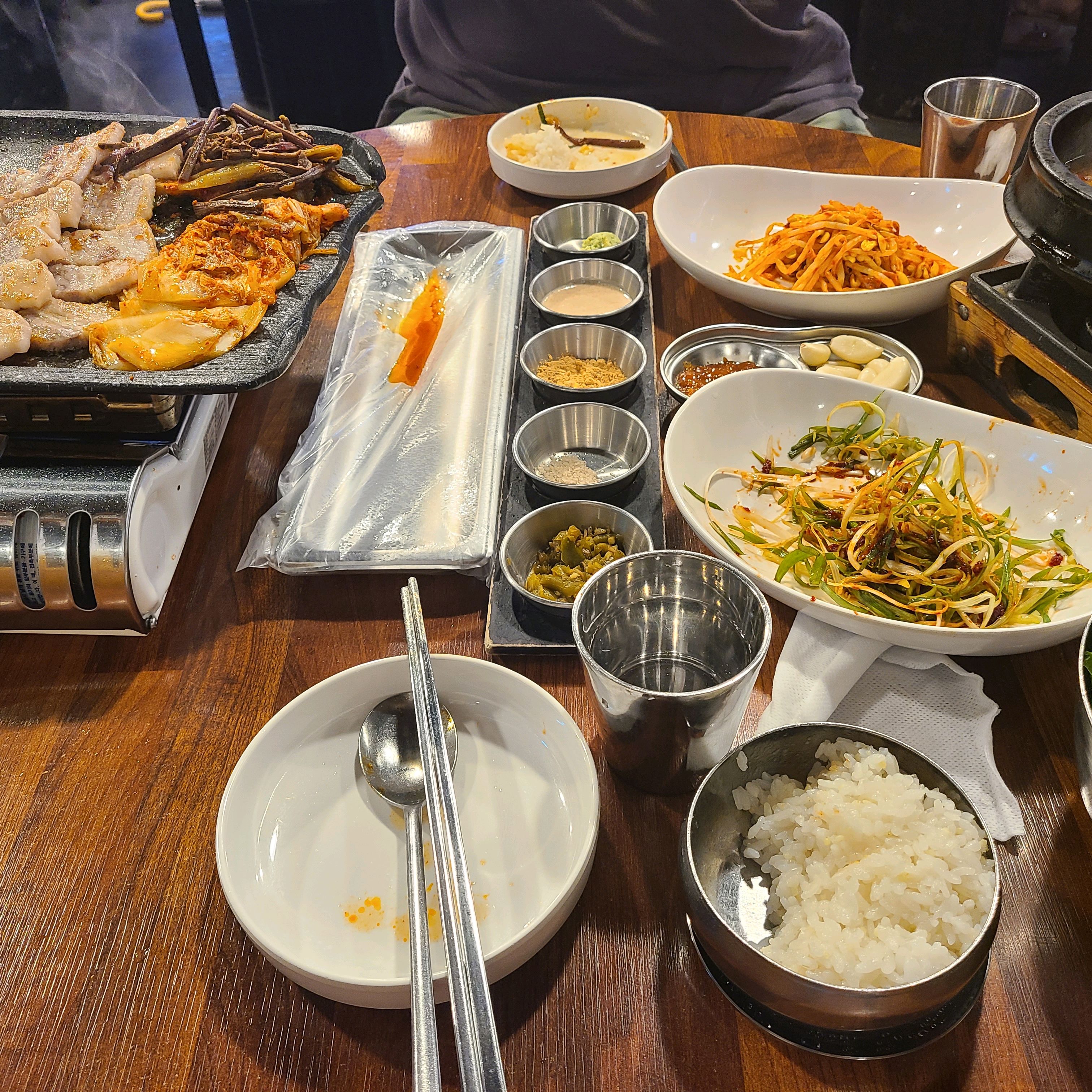 
화정역식당 세겹집