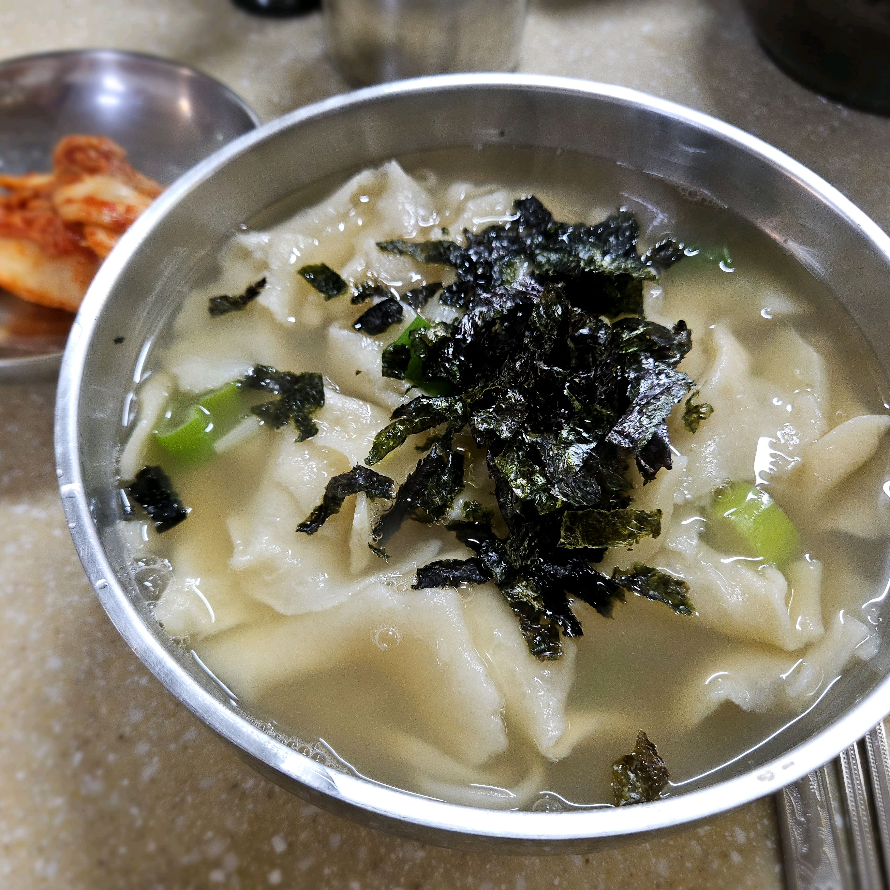 
대치역식당 산월수제비
