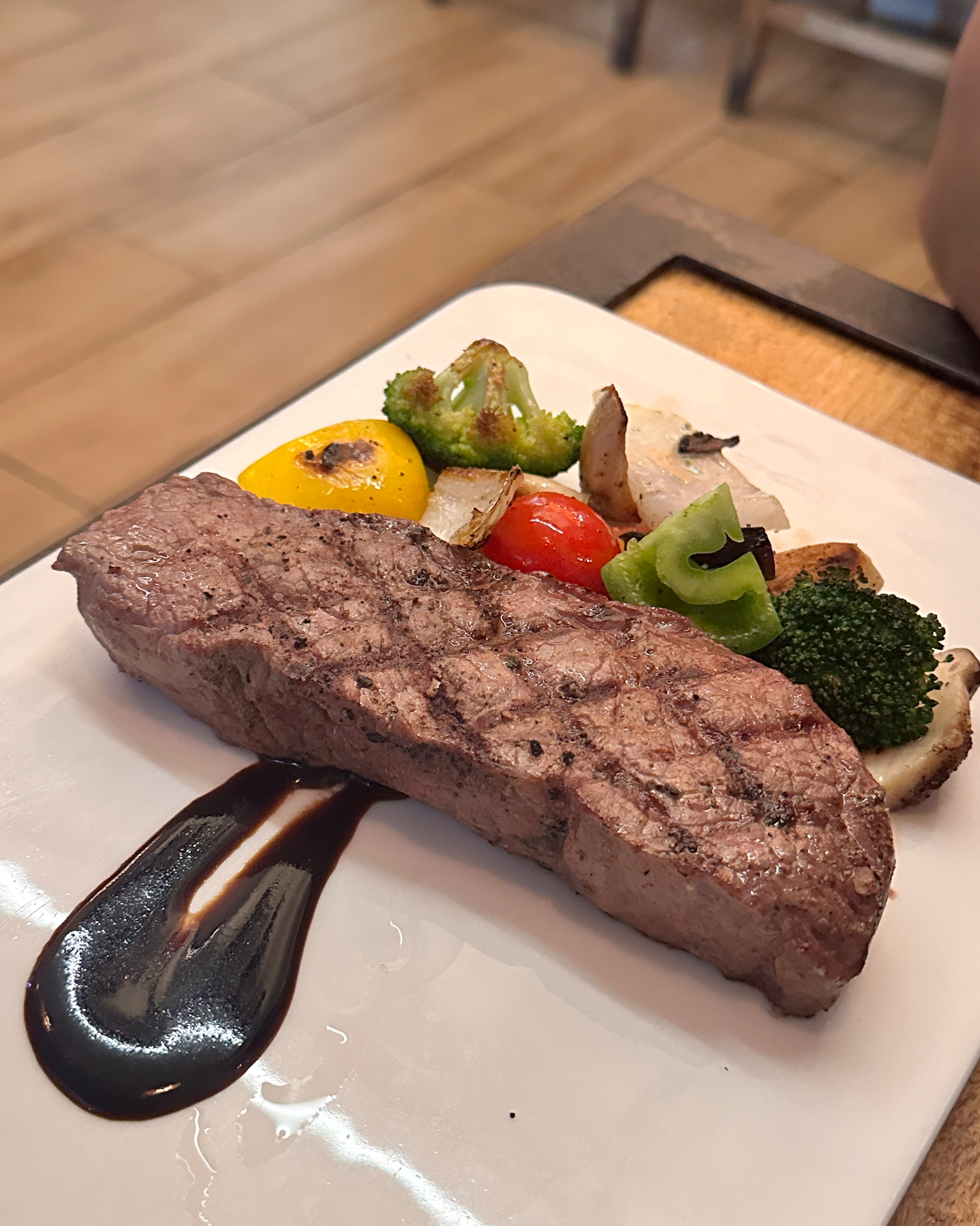 
서울시 관악구 낙성대동 맛집 모힝 비스트로