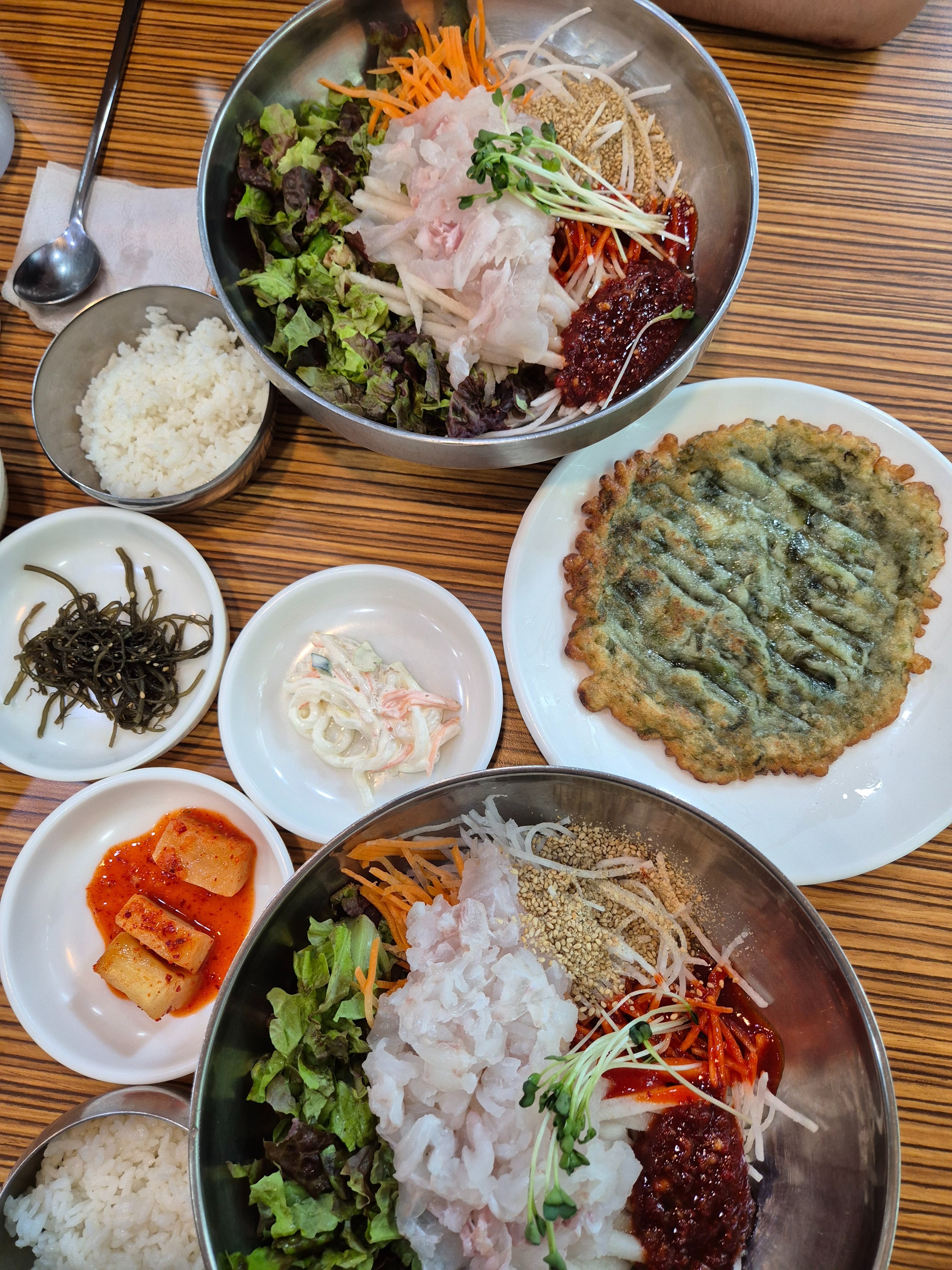 가고 싶어도 여름엔 넘 웨이팅 길것 같아 - 송정 맛집 송원물회횟집