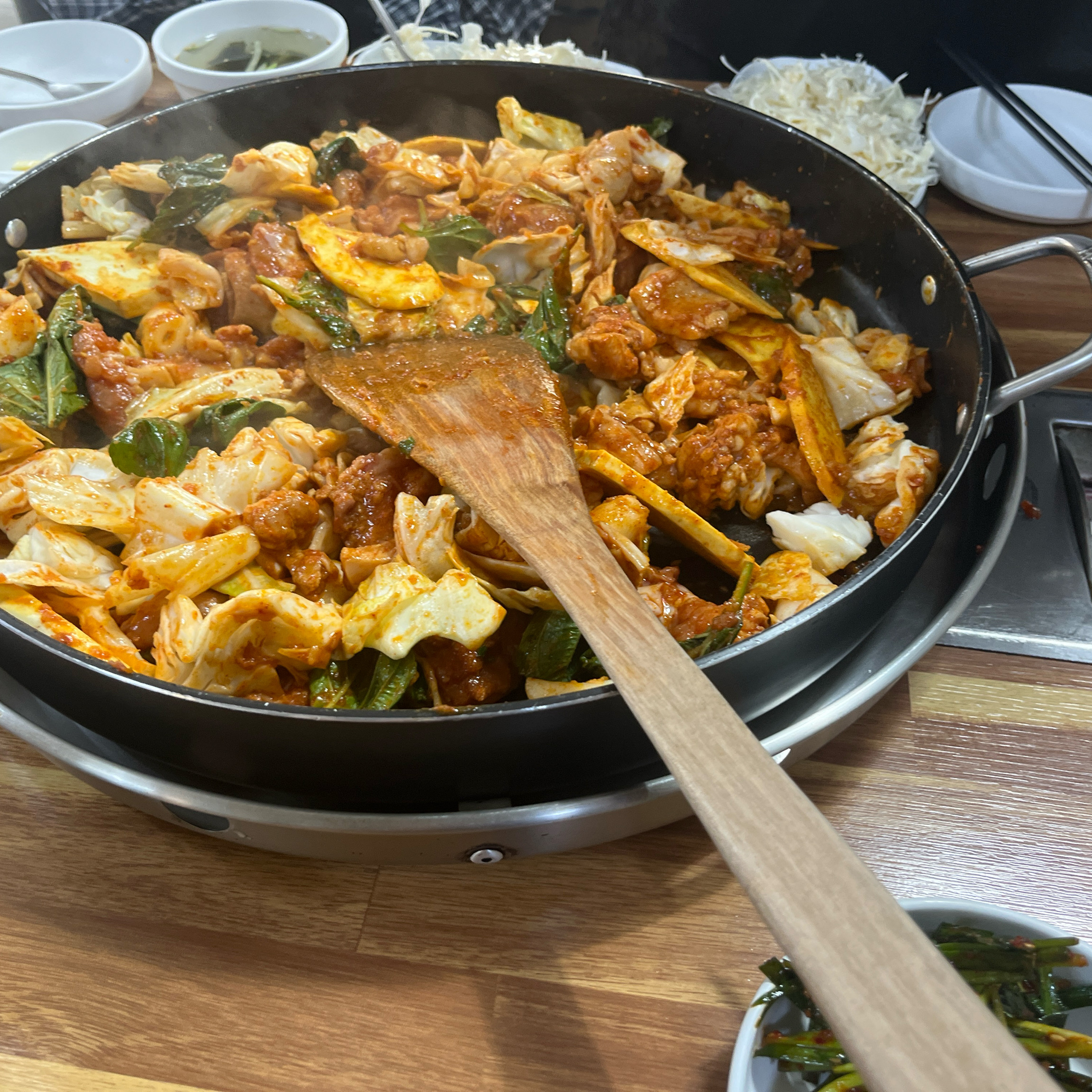 Hyochang-dong Restaurant in Yongsan-gu, Seoul, Ogeunnae 3 Dakgalbi Hyochang Park Branch