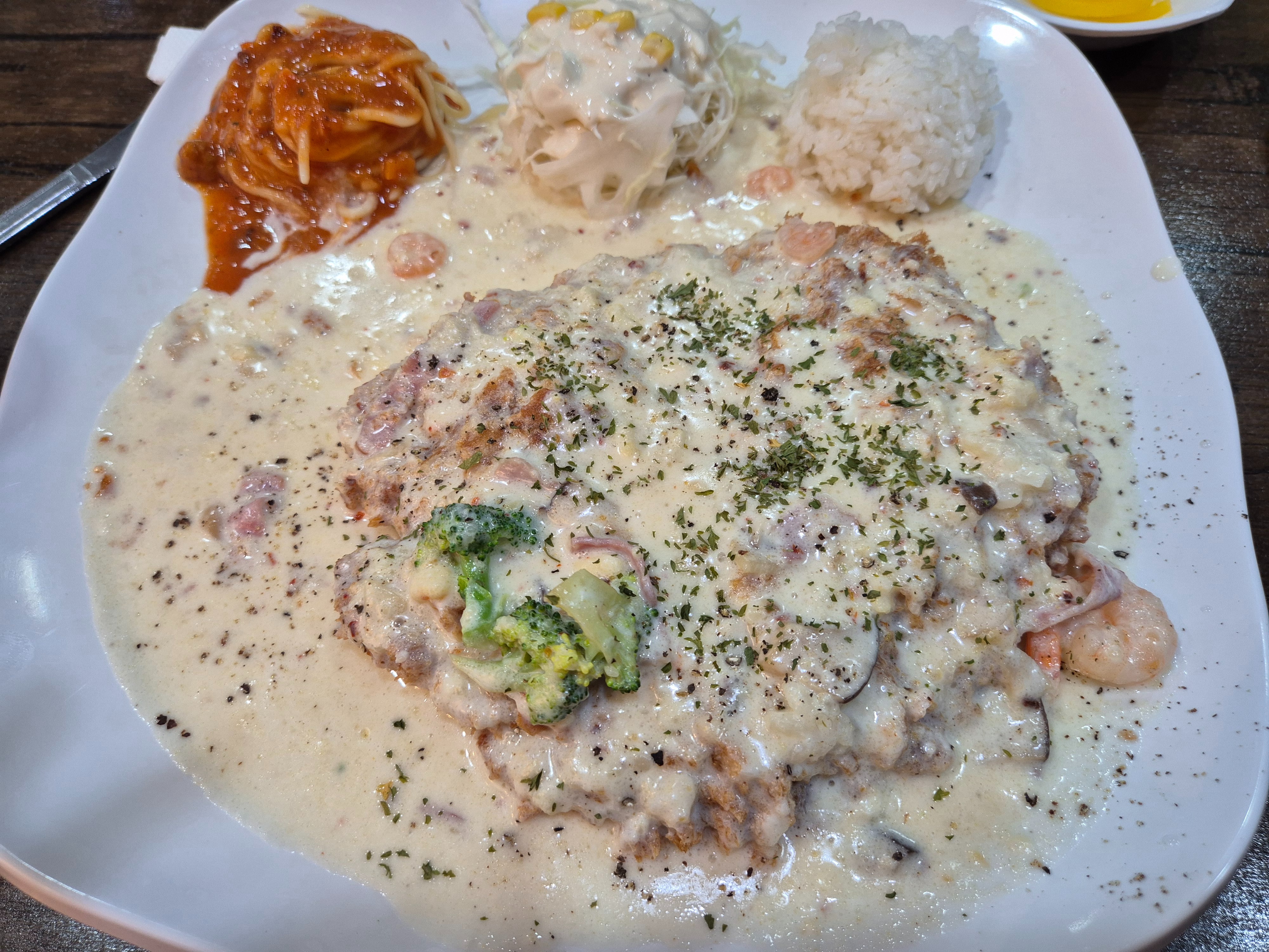 
서울시 노원구 중계동 맛집 돈까스먹는용만이