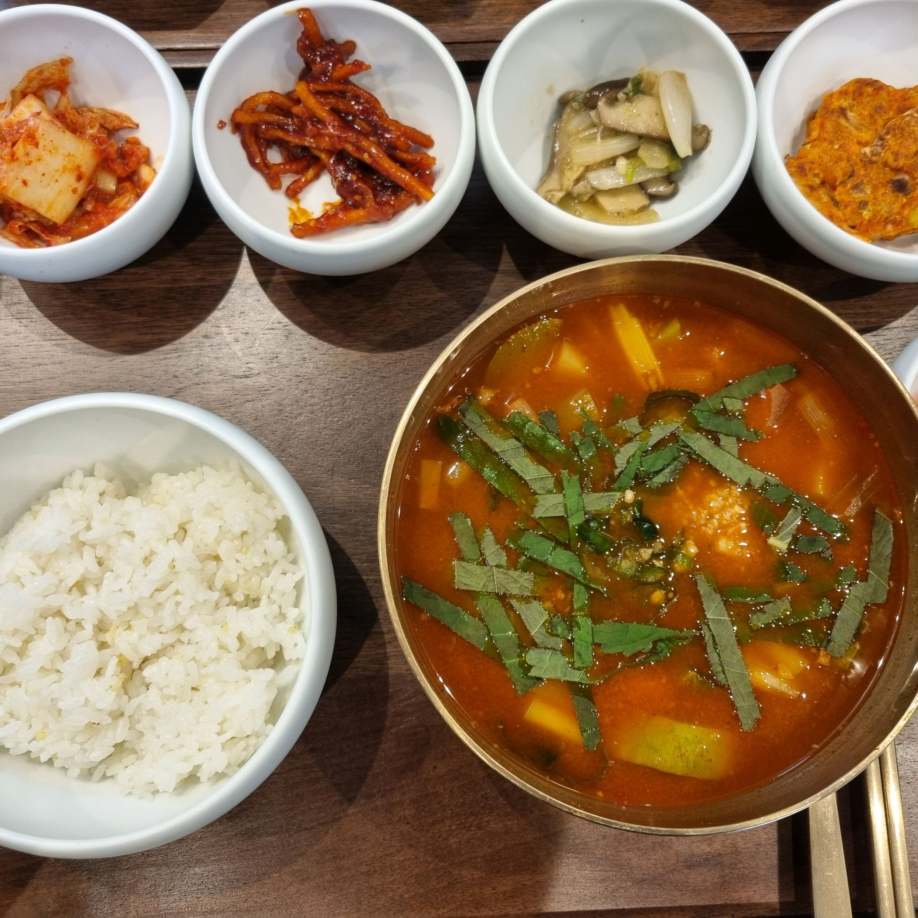 동작역식당 혜정식