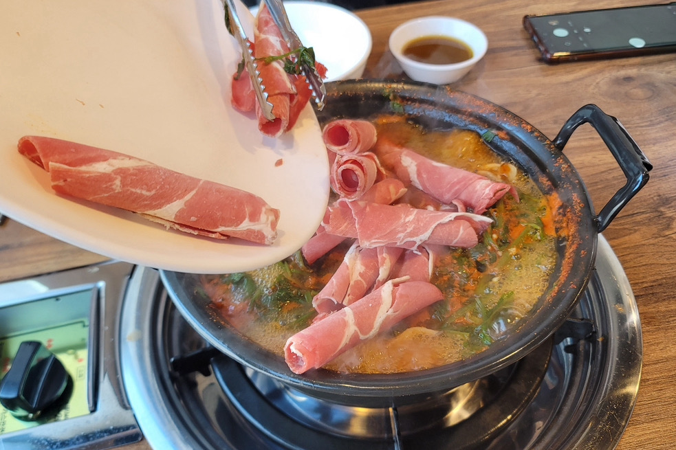 
서울시 중랑구 망우동 맛집 등촌동샤브칼국수 망우본점