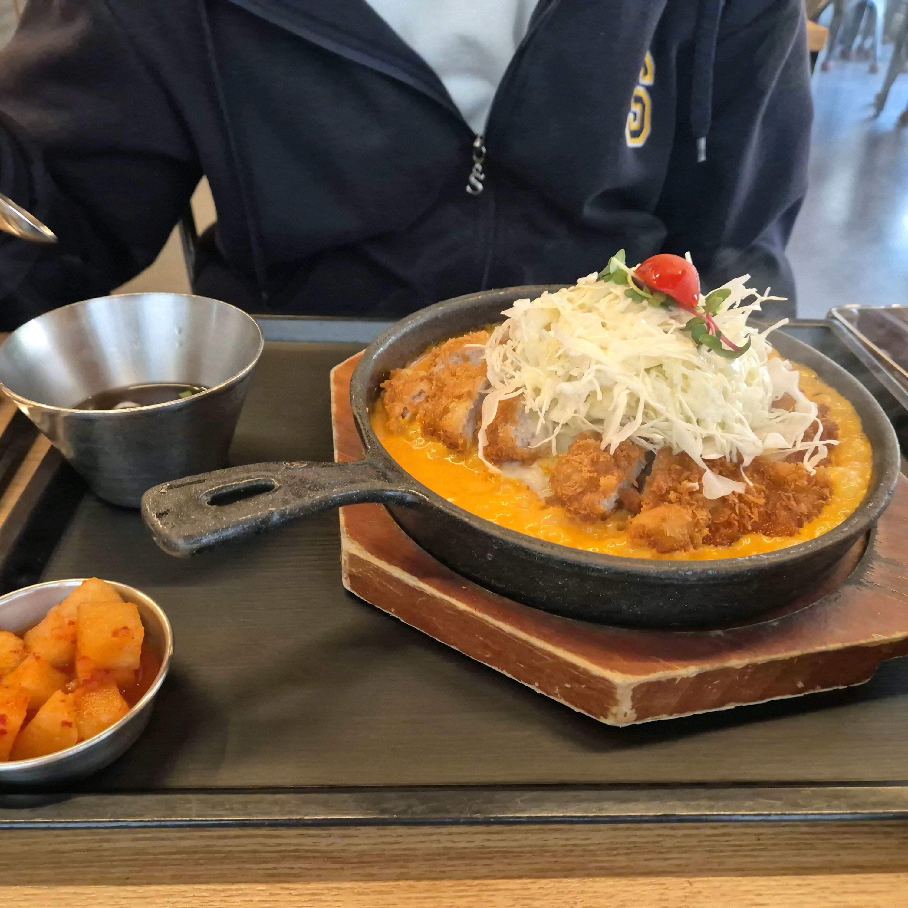 볶음짬뽕.. 블로그엔 맵다는데.. 그냥 먹을만한~ - 기흥 맛집 홍익돈까스 기흥점