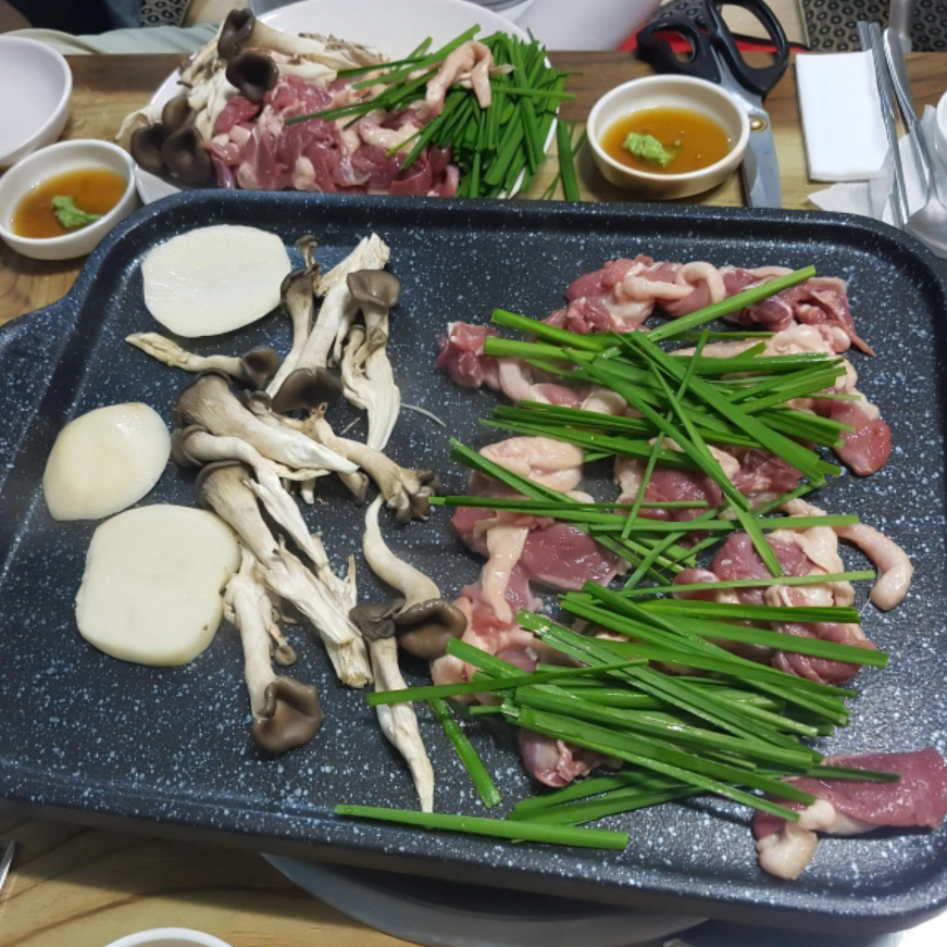 
서울시 광진구 중곡동 맛집 아차산유황오리