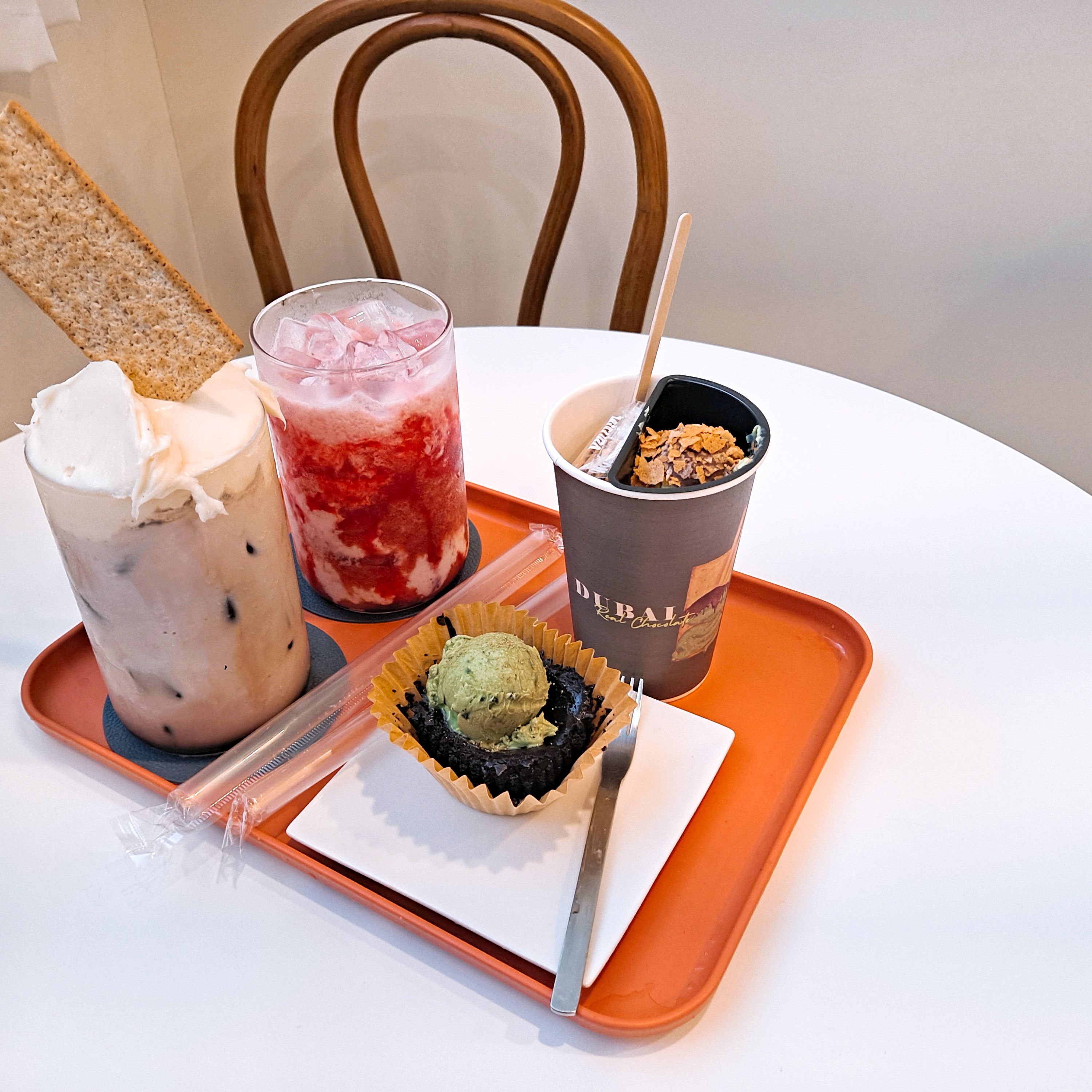 Famous restaurants in Jegi-dong, Dongdaemun-gu, Seoul, Peler Coffee Chocolate Korea University Branch
