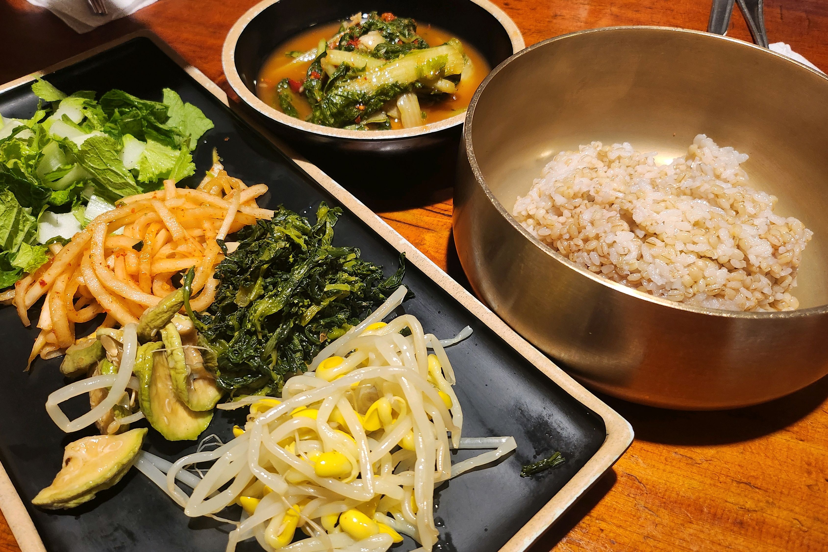 거여역식당 동촌 보리밥과 돈까스