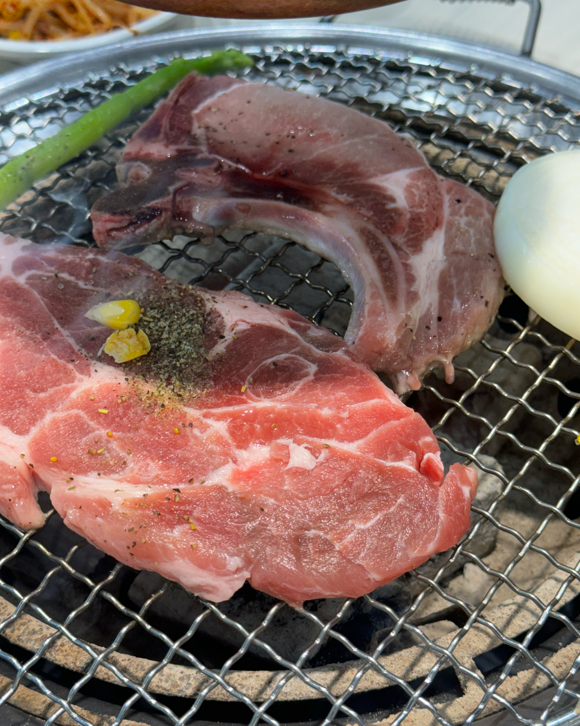 고기가 신선하고 맛있어서 부모님이랑 가족 모임 하기 좋아요 👍🏻 - 야당역 맛집 명륜진사갈비 야당점 24시