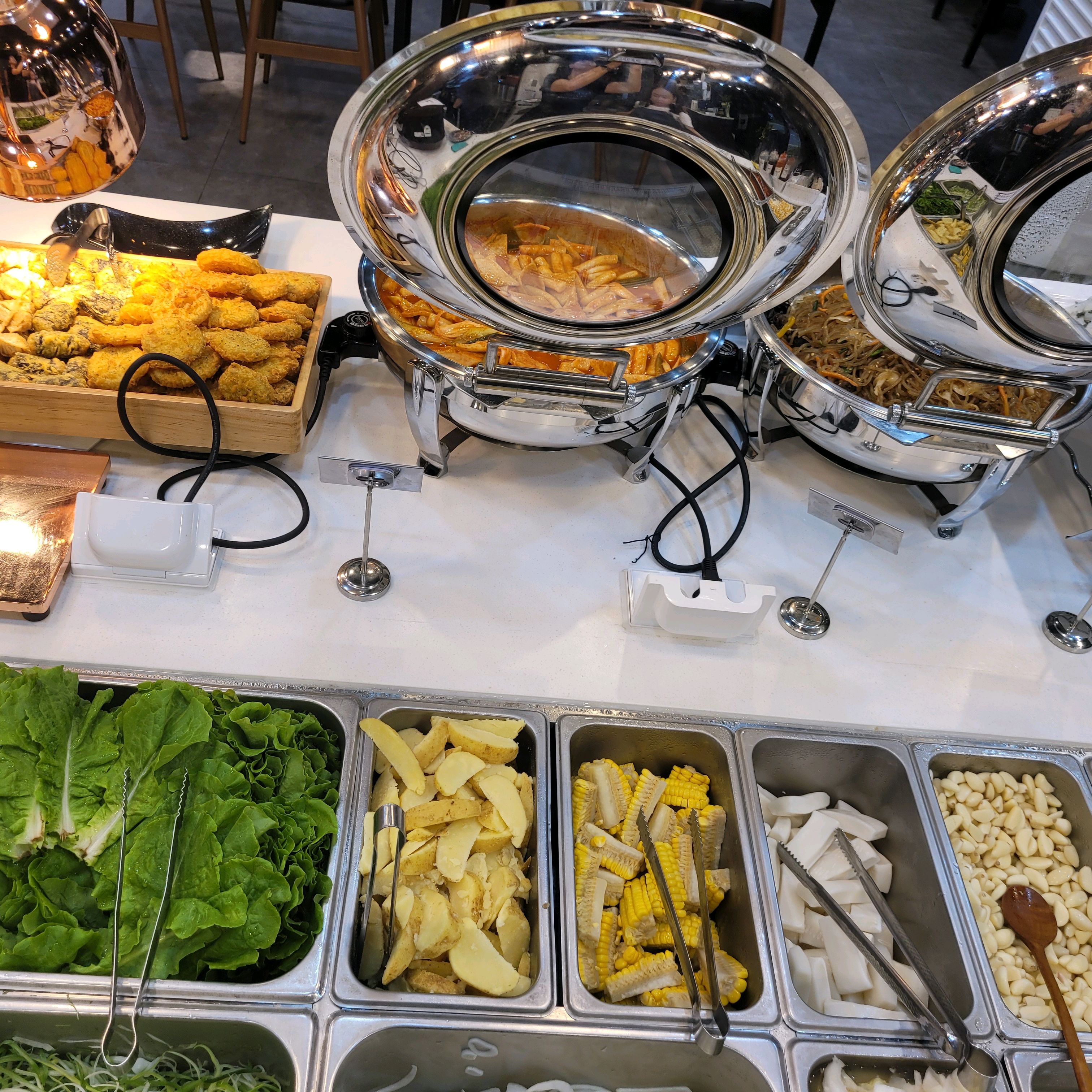 깨끗한데 맛은 더더 좋아졌어요. 직원분들도 친절하시고 배불리 먹고 왔습니다 - 사당 맛집 명륜진사갈비 서울사당점