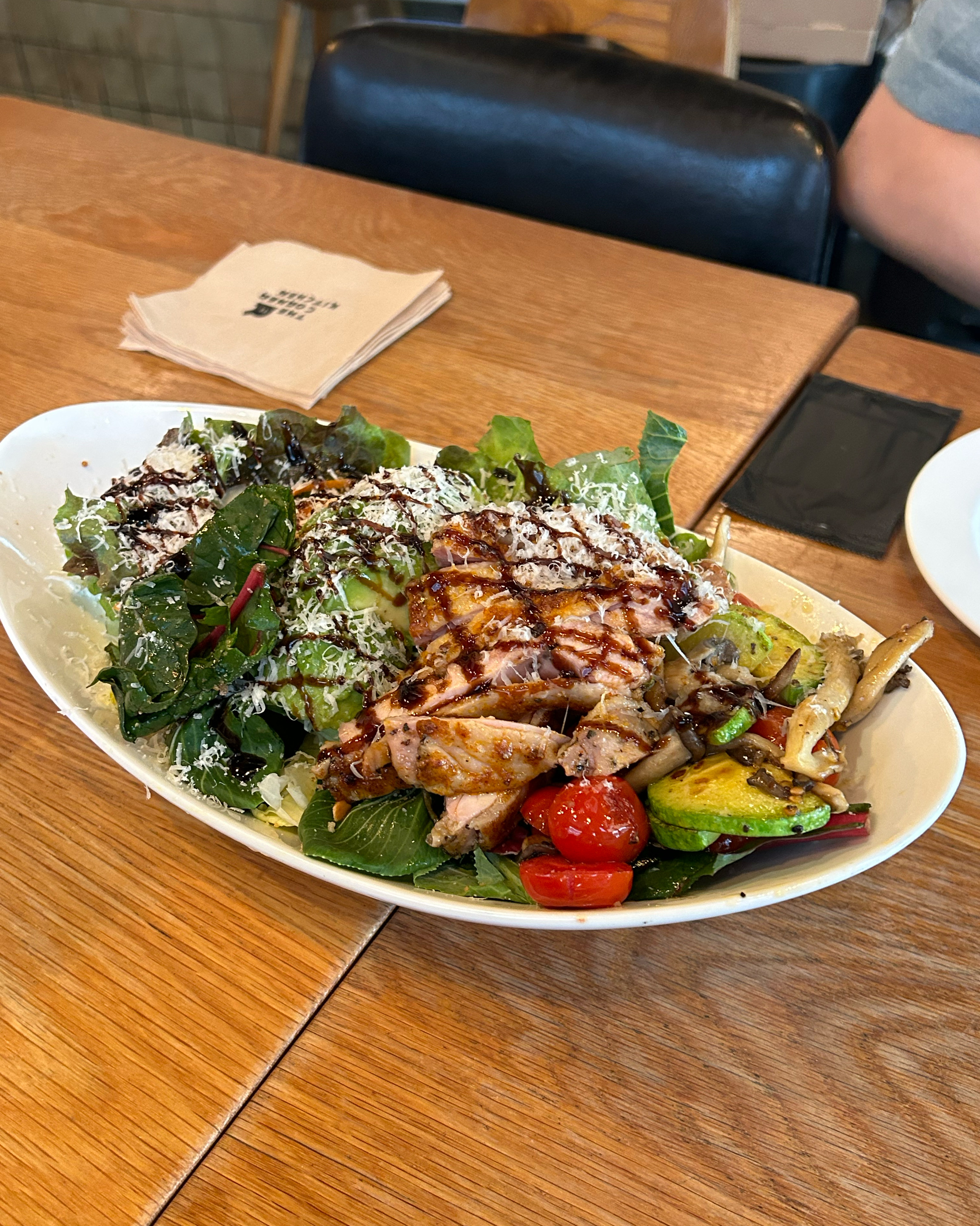
옥수역식당 더코너키친