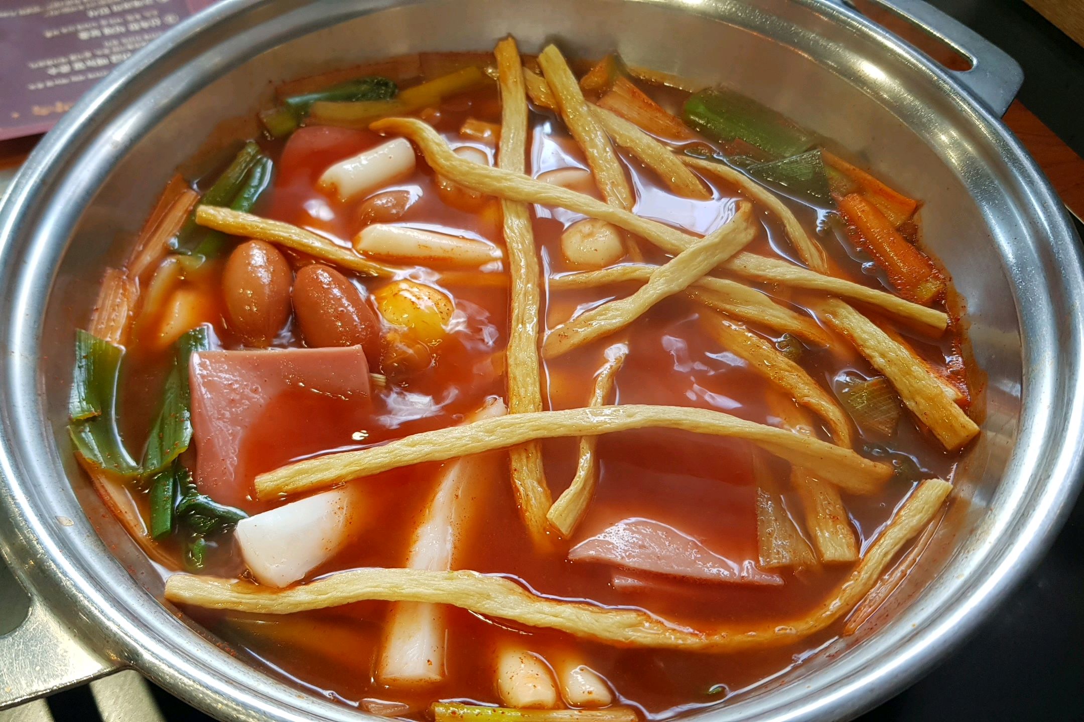 네이버 정보와 달리 부대찌개 메뉴가 사라져서 아쉽지만 굳이 부대찌개를 먹을 필요가 없을만큼