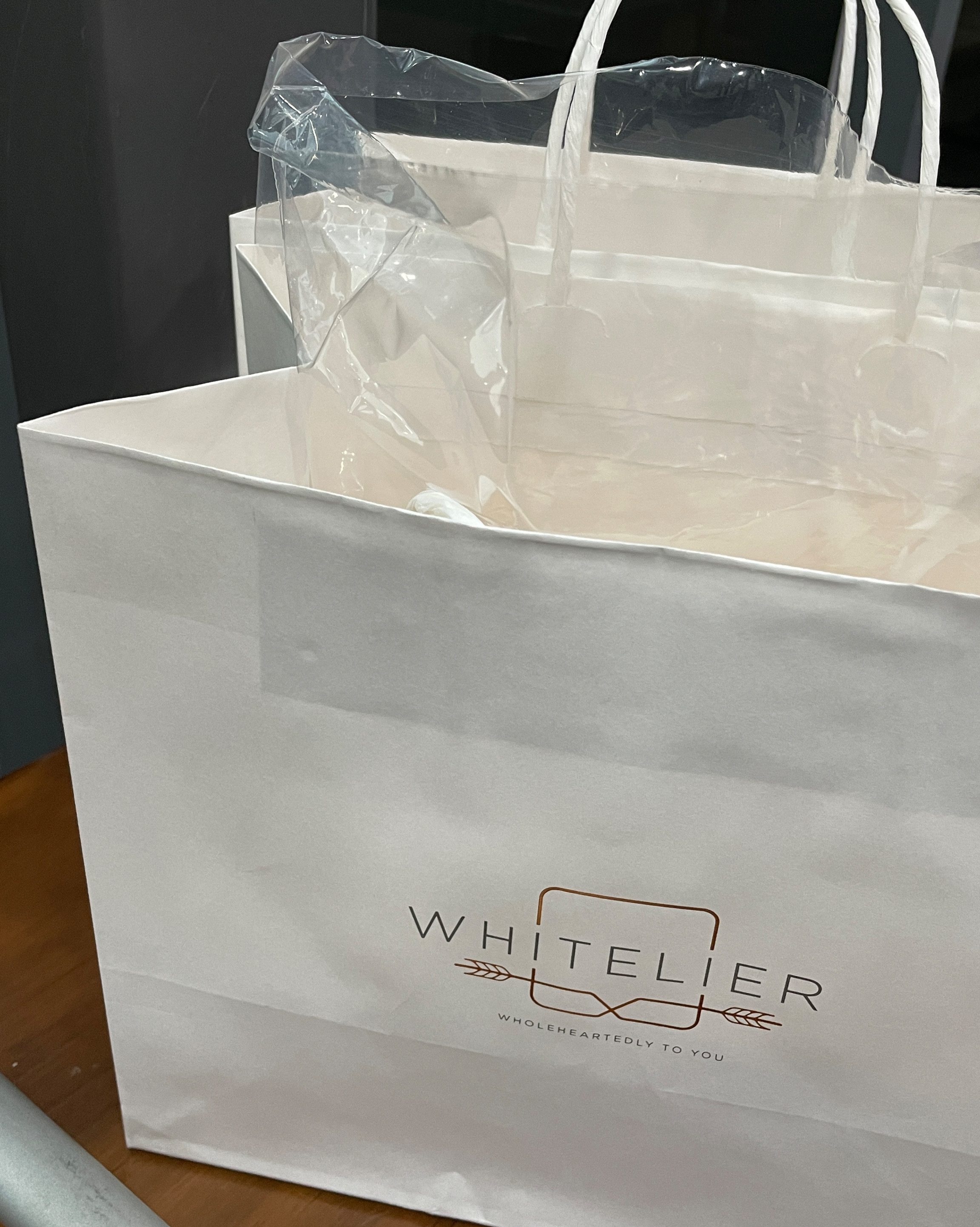 말랑말랑 쫀득쫀득 맛있는 식빵🍞 - 동래 맛집 화이트리에 동래점