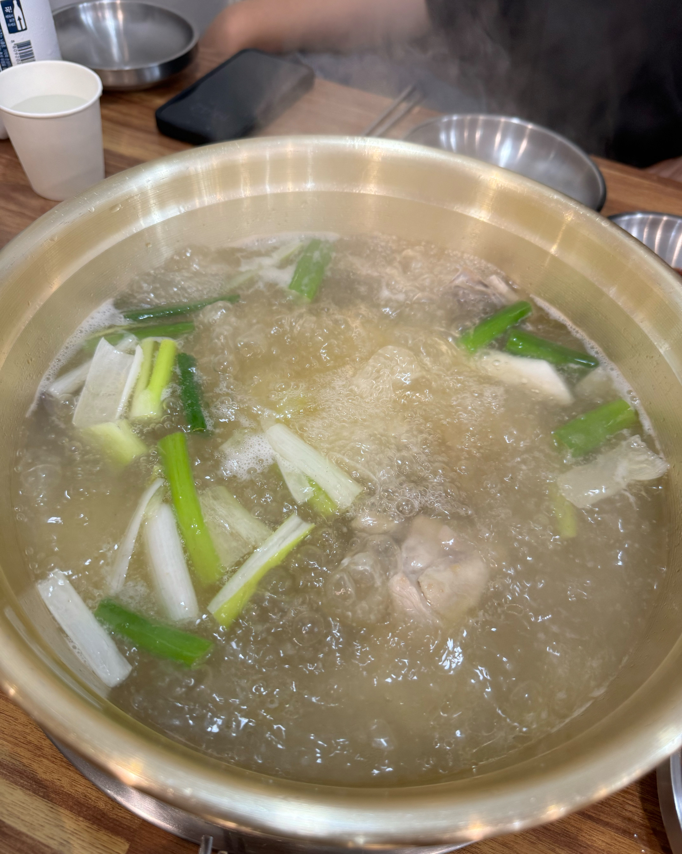  서울시 중구 회현동 맛집 효담칼국수 닭한마리 명동본점