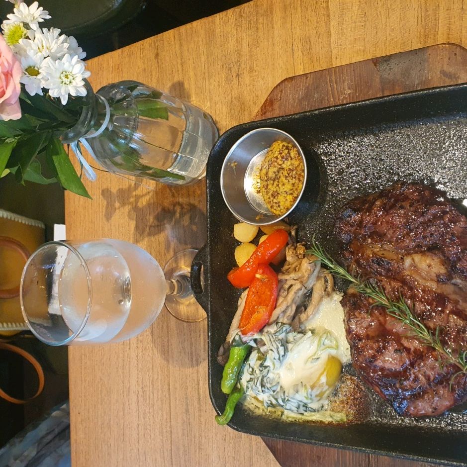 Jeongwon Restaurant and Urban Garden in Sogong-dong, Jung-gu, Seoul