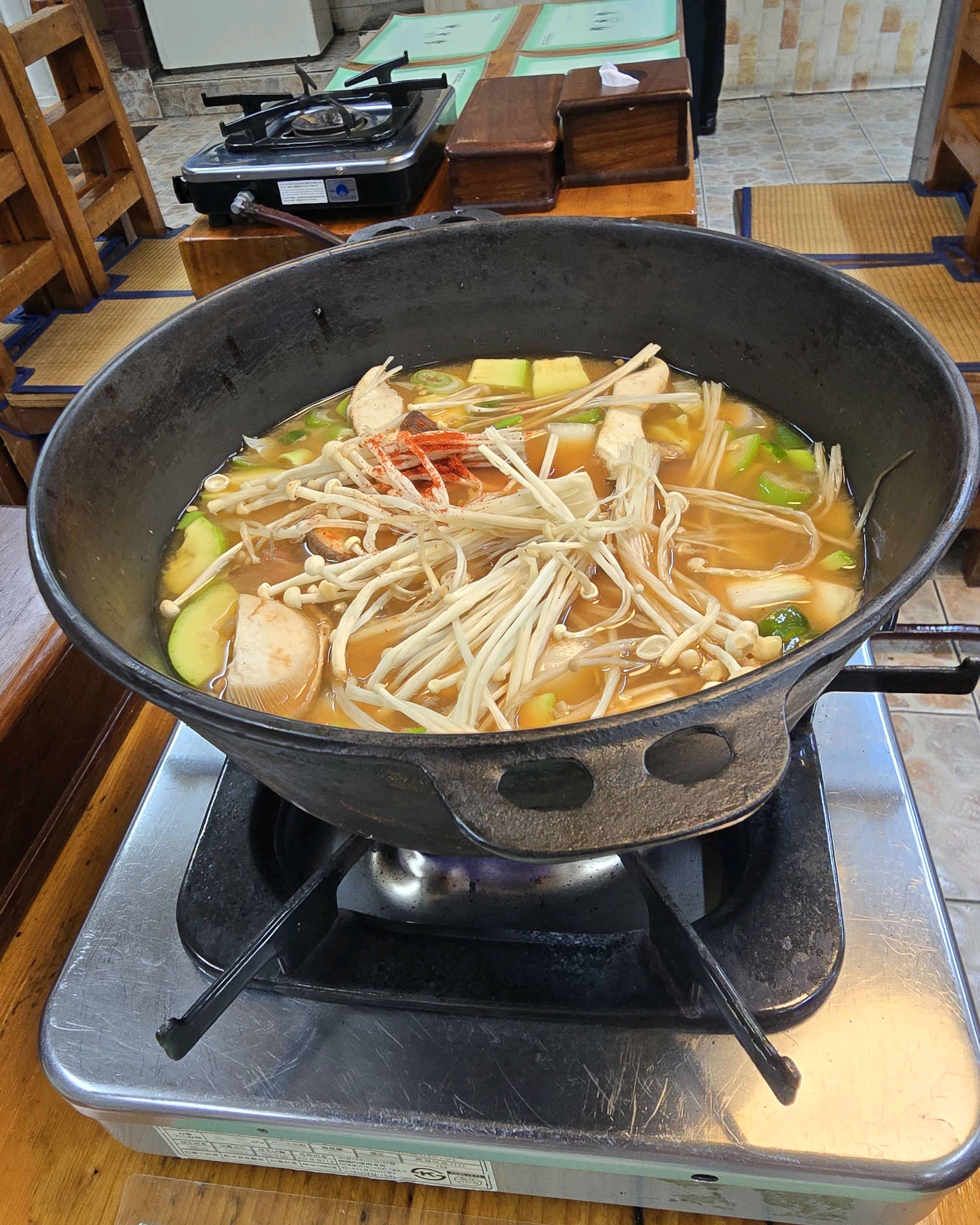 Jin-gogae, a famous restaurant in Pil-dong, Jung-gu