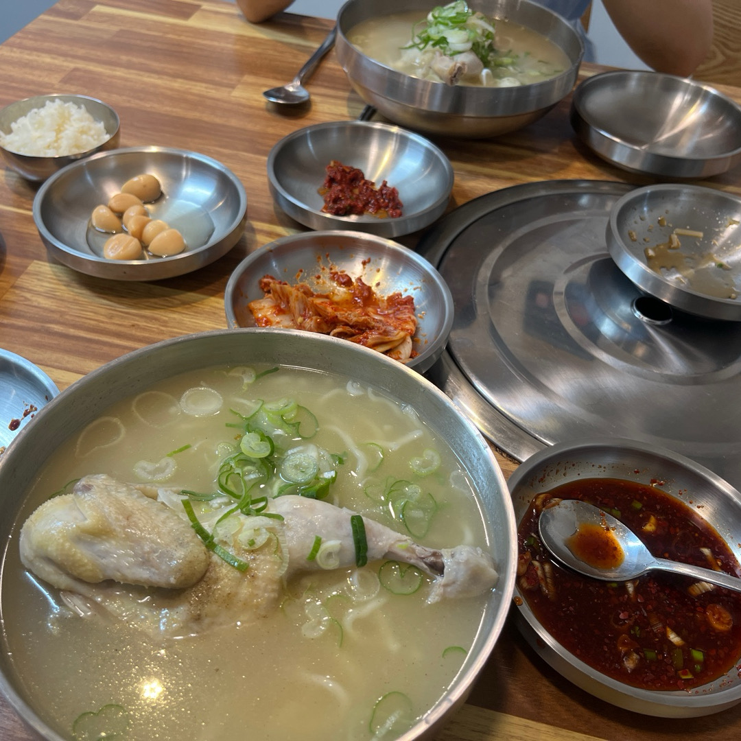  서울시 중구 회현동 맛집 효담칼국수 닭한마리 명동본점