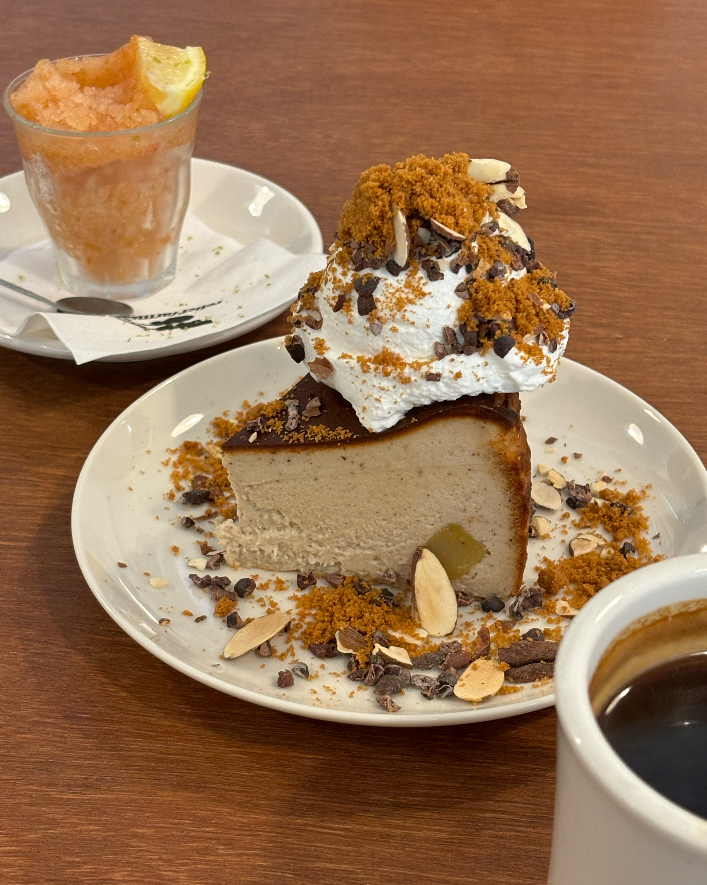 서울 여행 갔다가 방문한 카페인데 - 망원동 맛집 구황작물