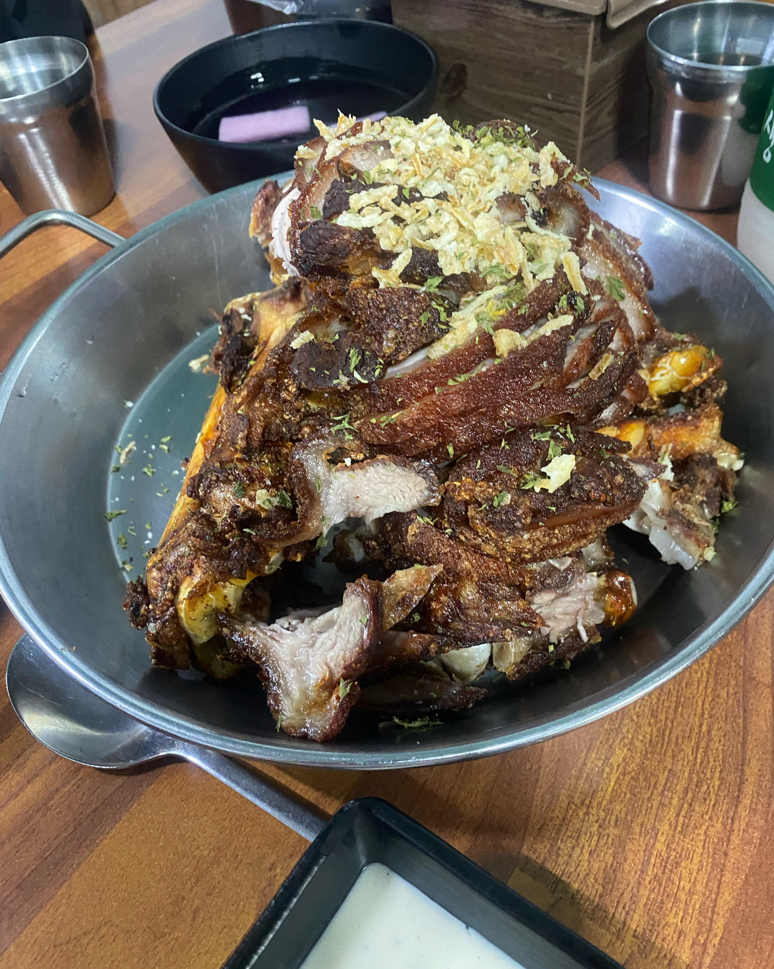 Hong Neung Jokbal, a famous restaurant in Cheongnyangni-dong, Dongdaemun-gu, Seoul